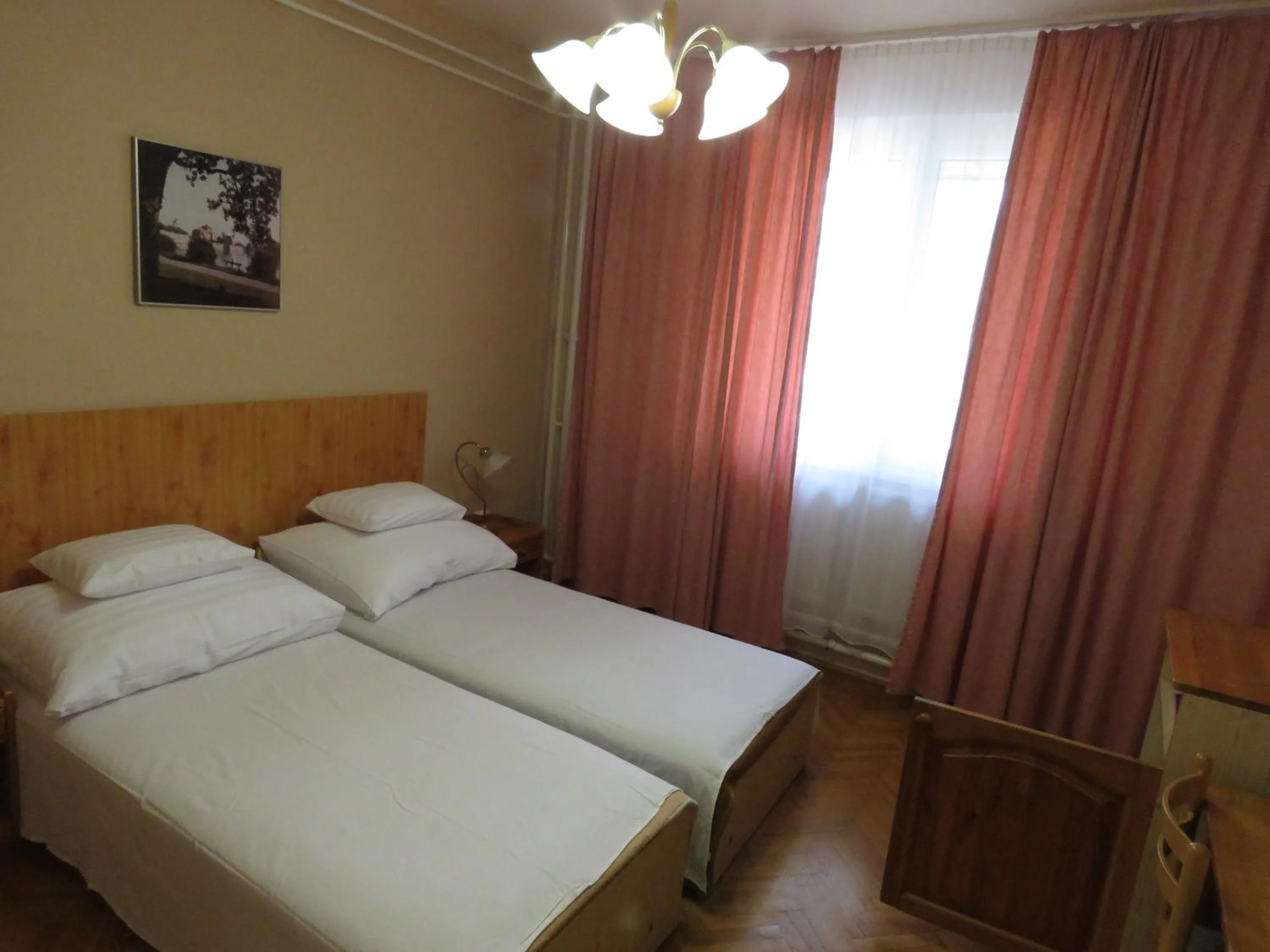 Property building, Bed in Thermál Apartmanház