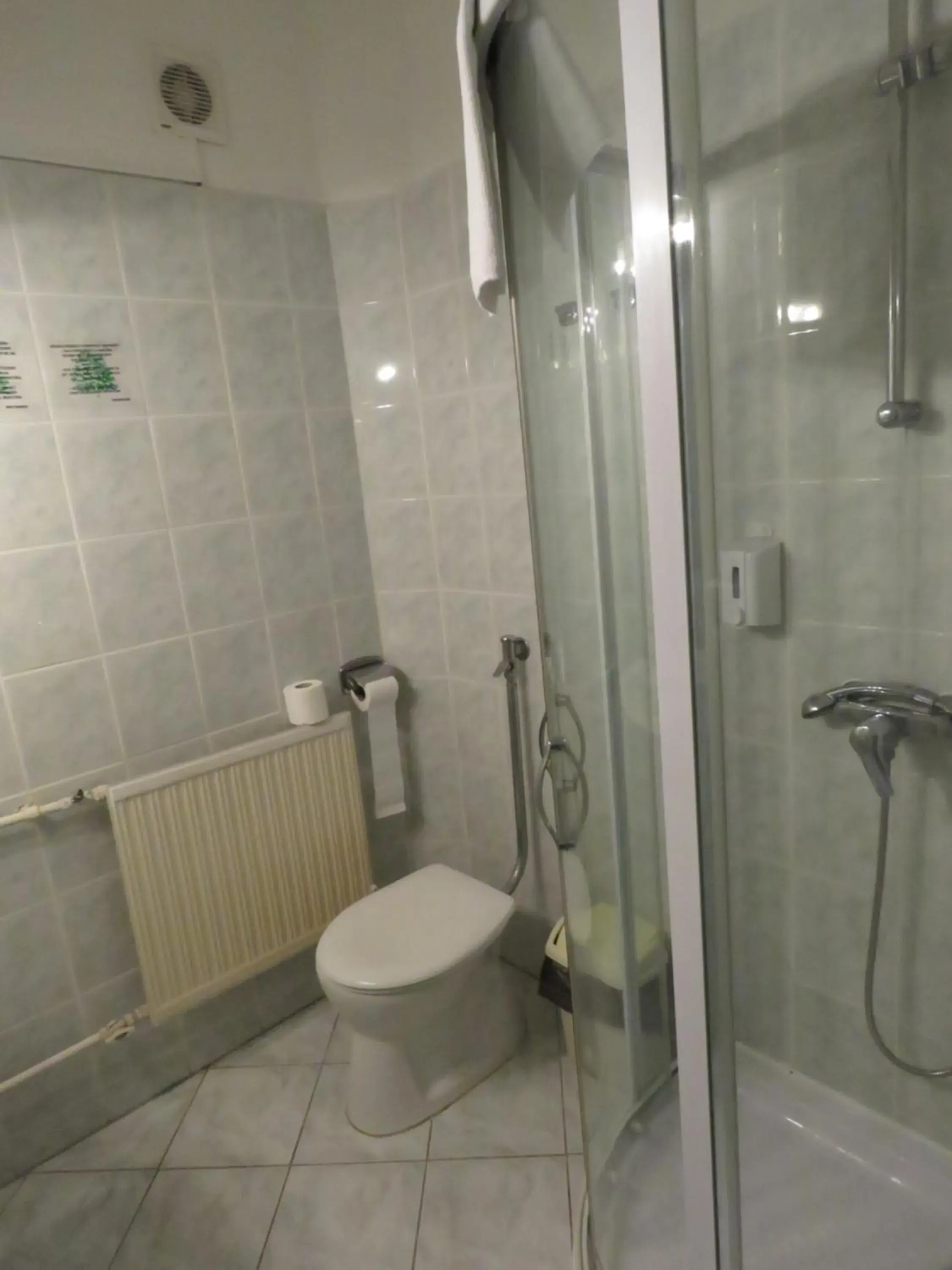 Standard Queen Room in Thermál Apartmanház Standard Queen Room in Thermál Apartmanház