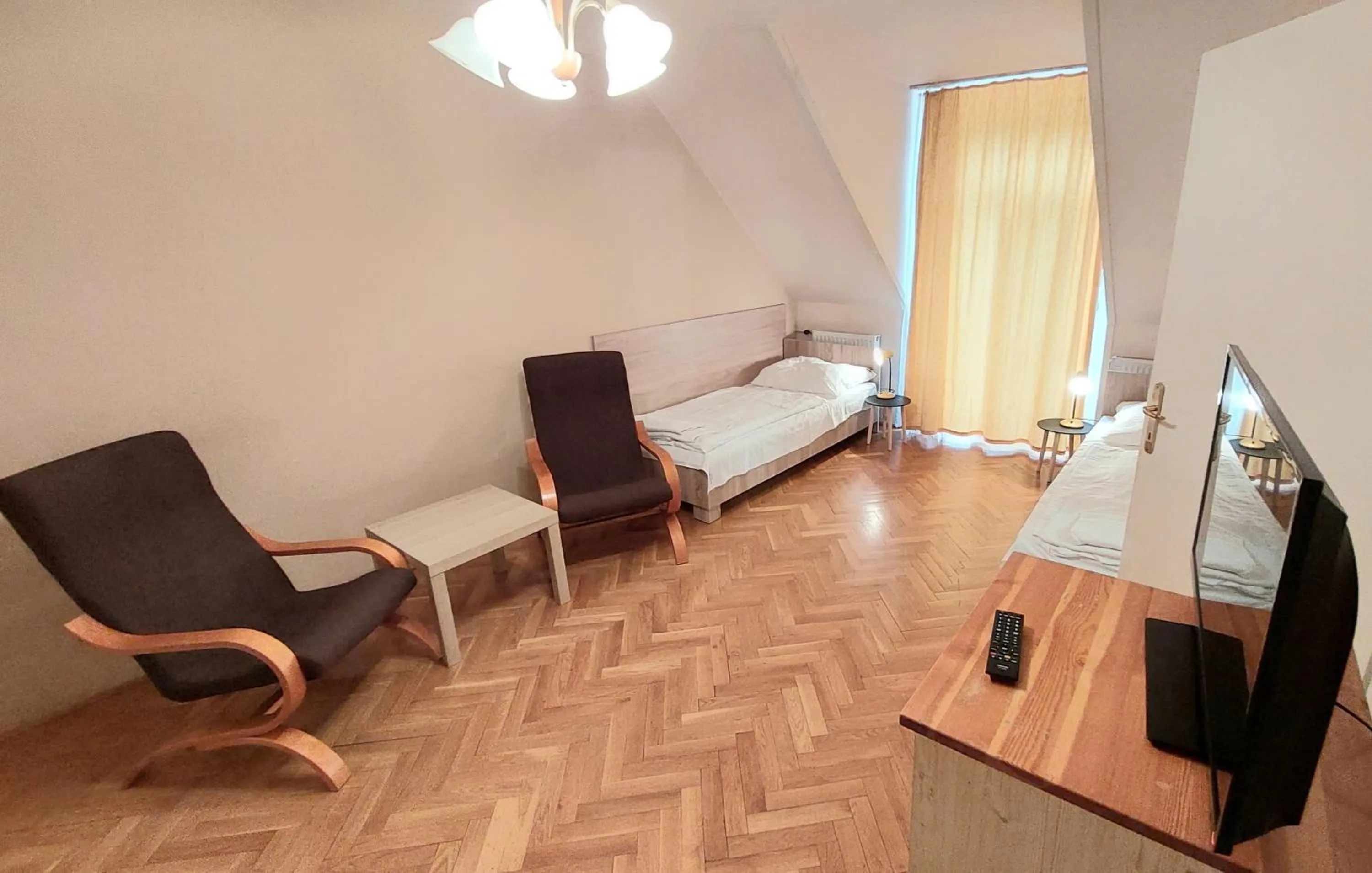 Property building, Bed in Thermál Apartmanház