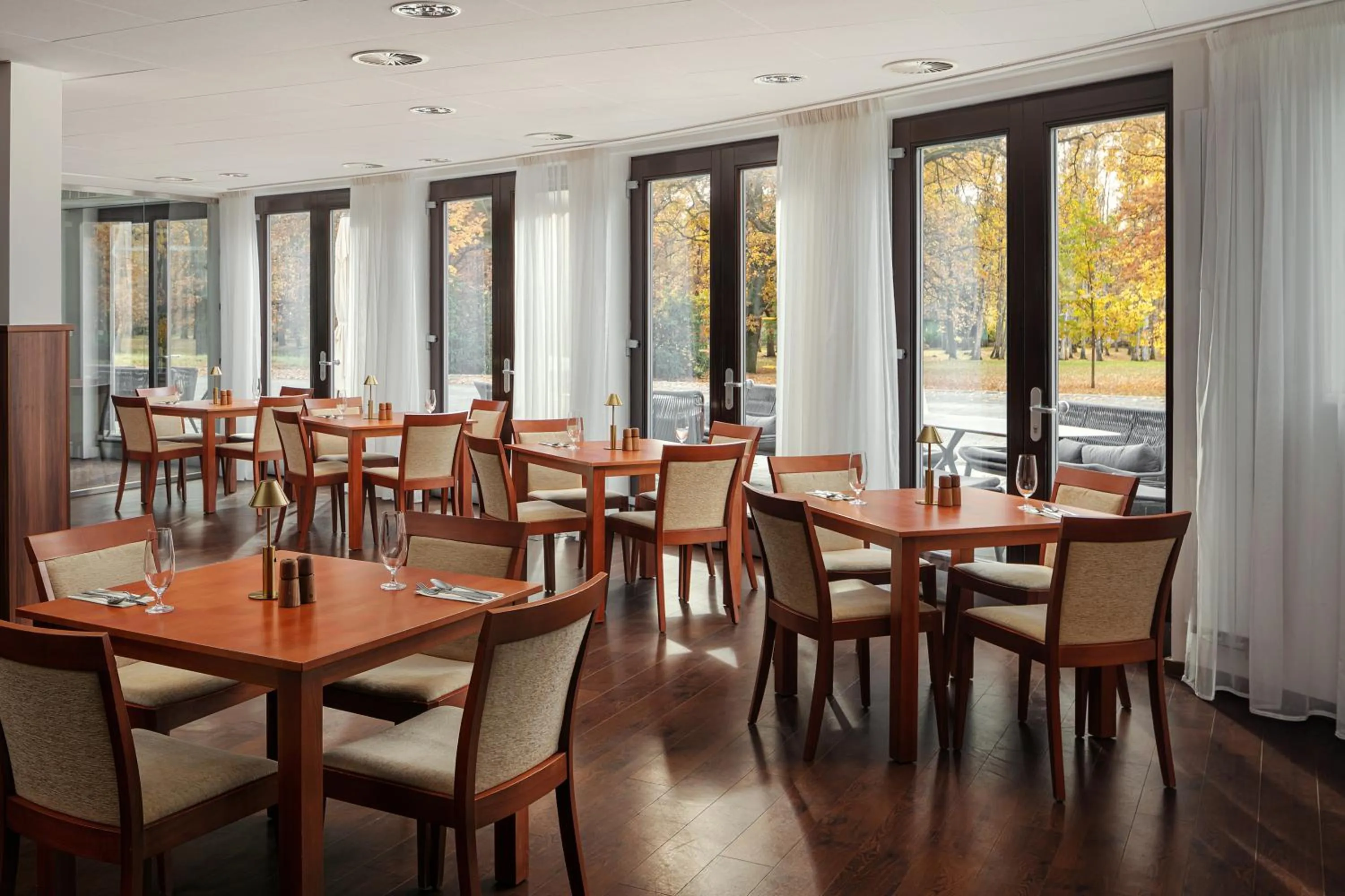 Restaurant/places to eat in Harvey Spa Hotel