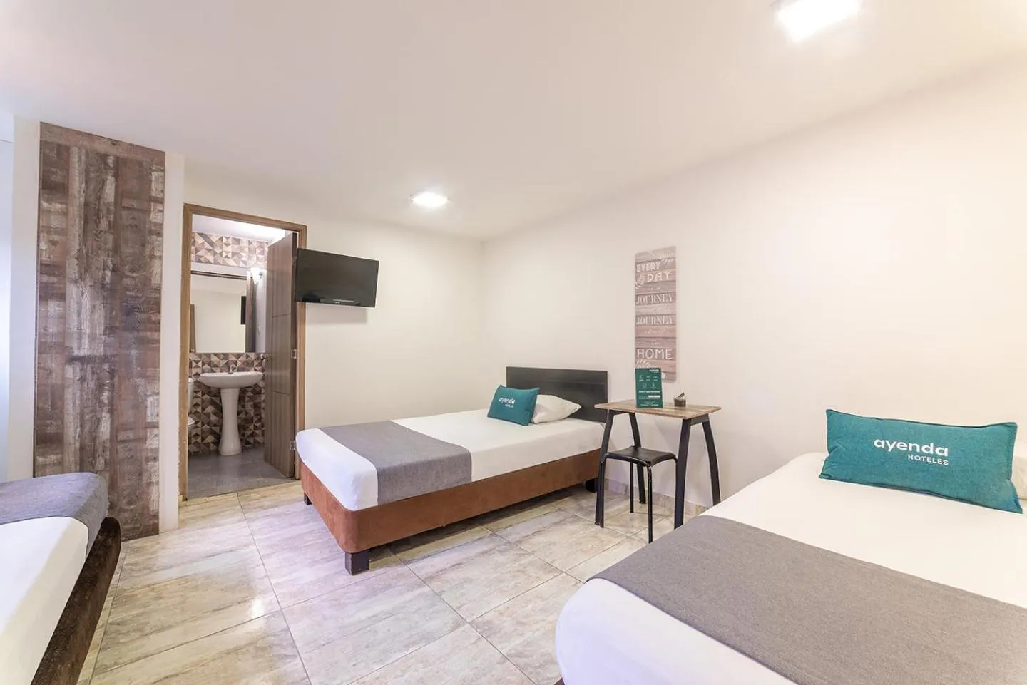 Photo of the whole room in Hotel Ruta 65