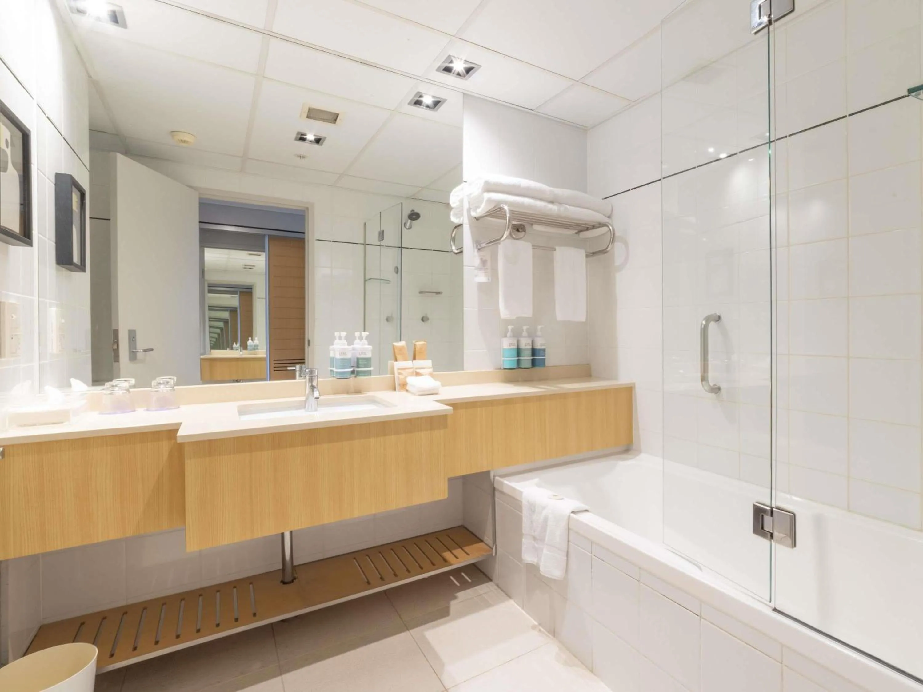 Bedroom in Novotel Sydney Darling Harbour