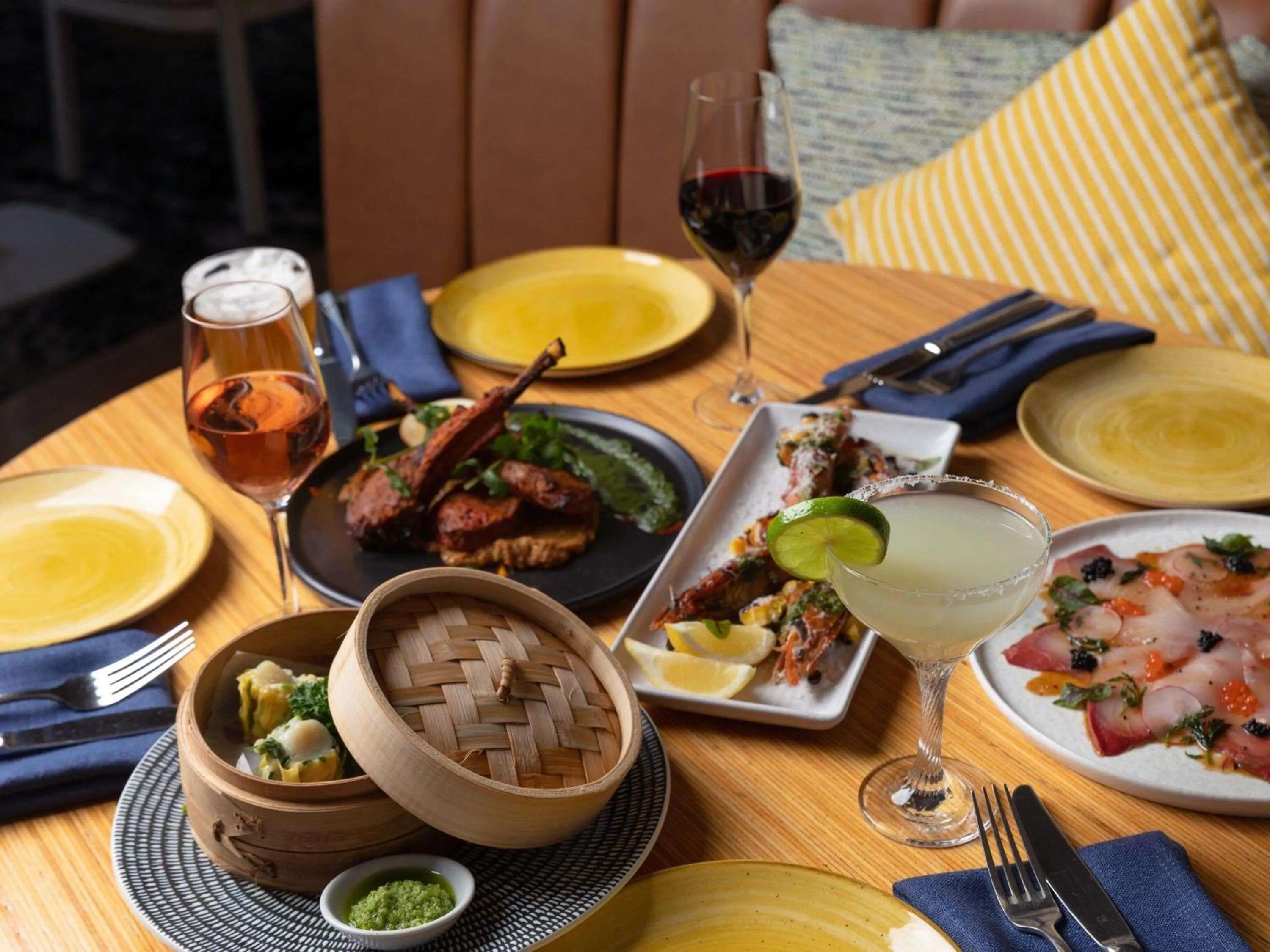 Restaurant/places to eat in Novotel Sydney Darling Harbour