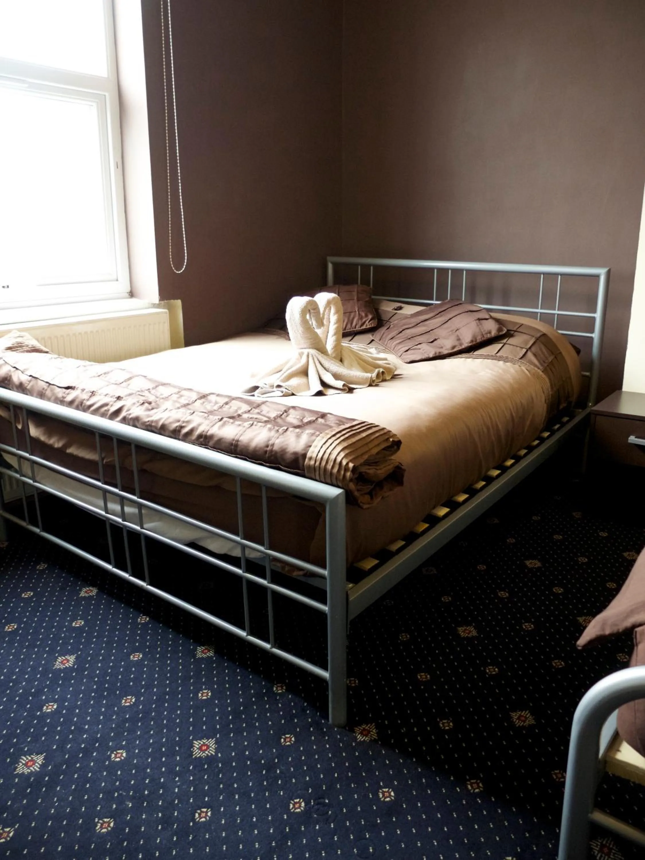 Bed in Beaconsfield Hotel