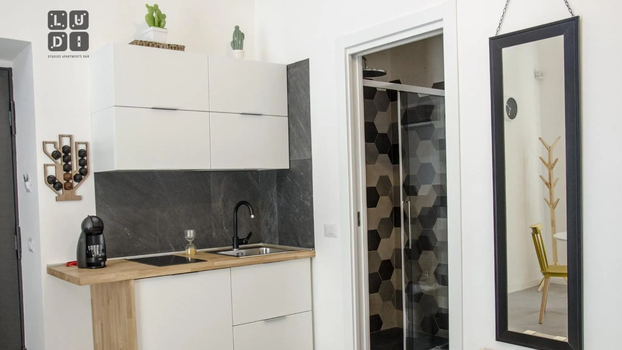 Kitchen or kitchenette in Ludi Studios