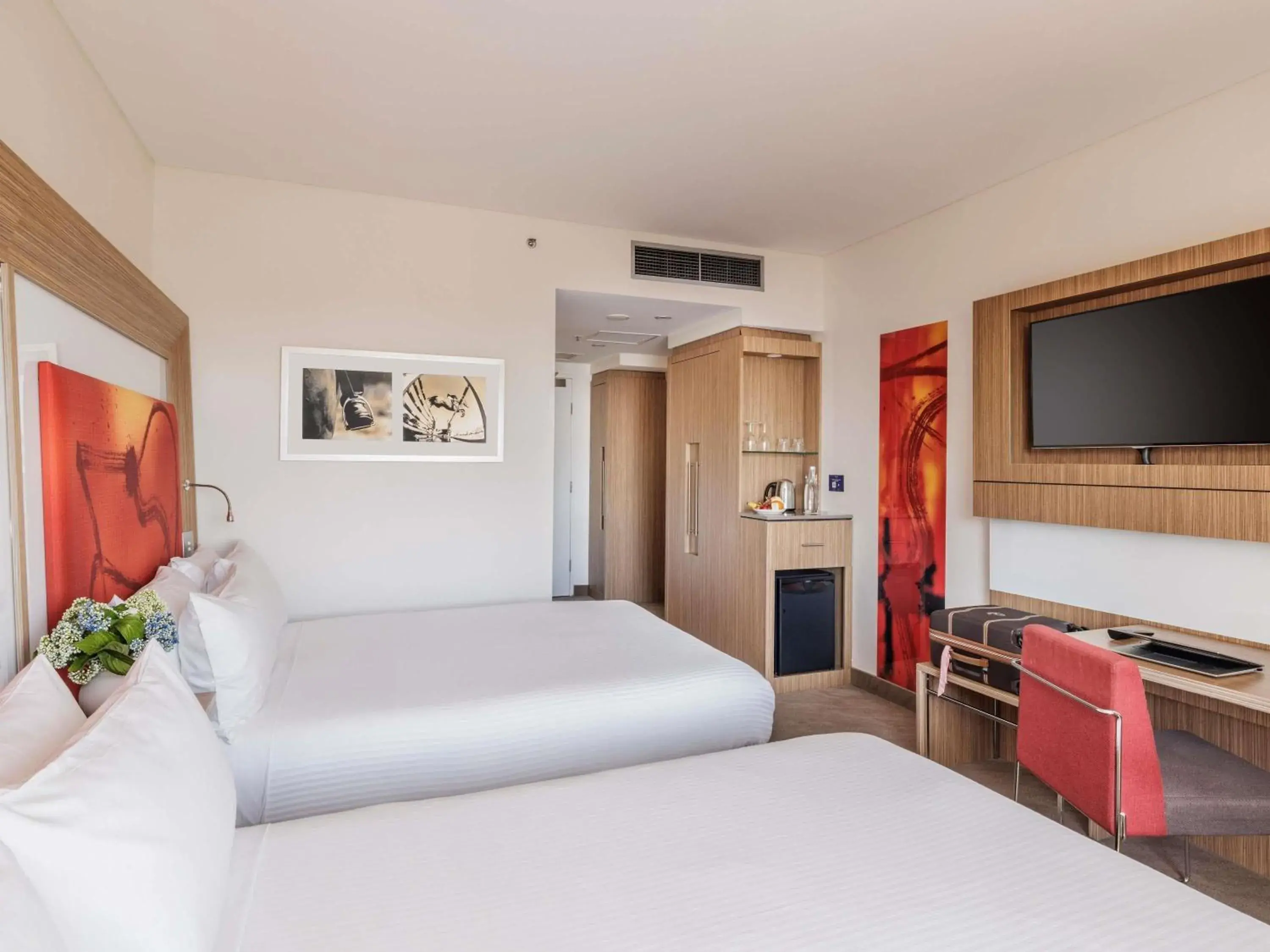 Bedroom, Bed in Novotel Sydney Olympic Park Bedroom, Bed in Novotel Sydney Olympic Park