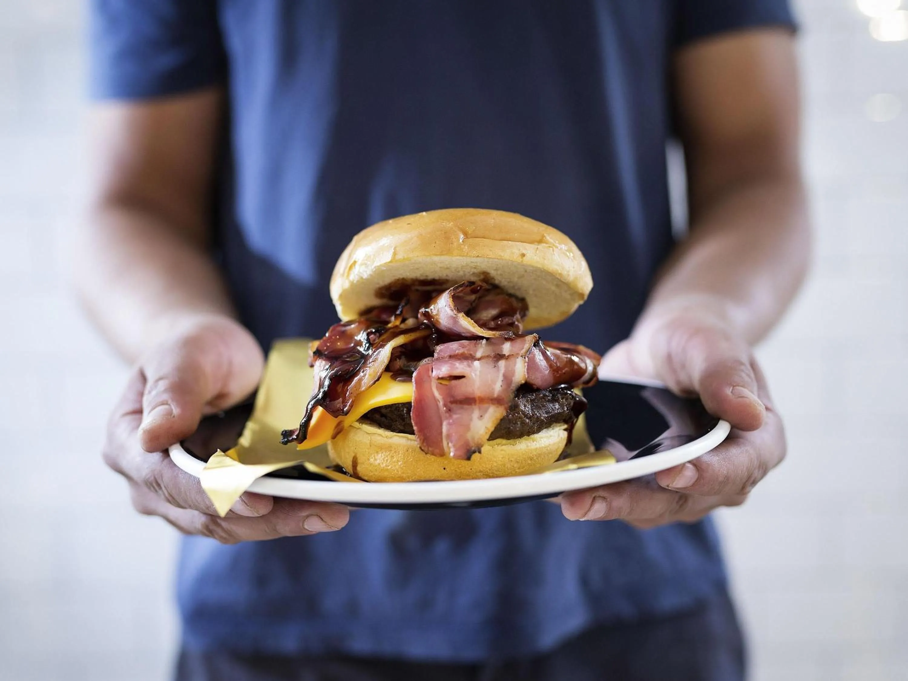 Lounge or bar in Novotel Sydney Olympic Park