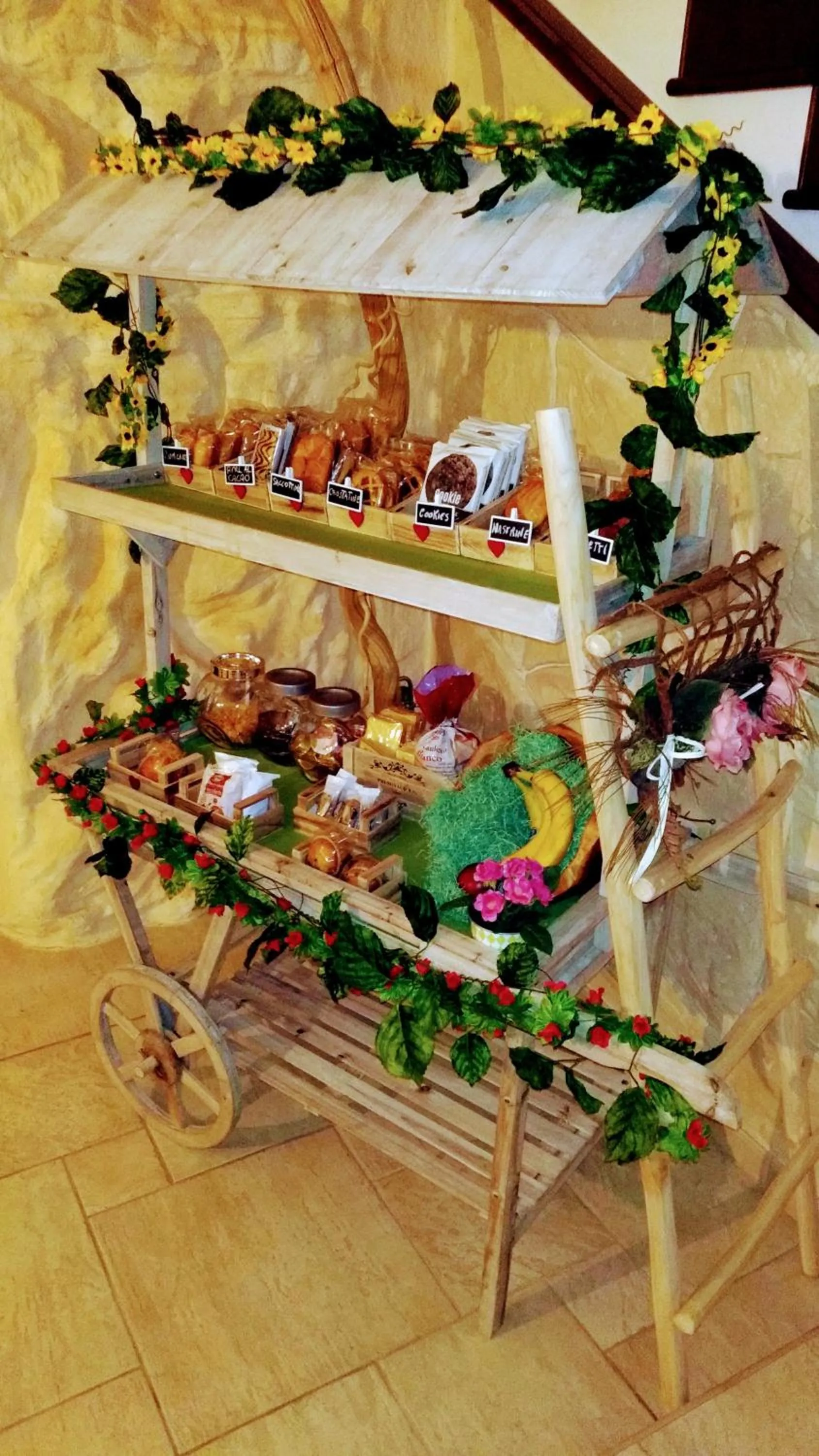 Shopping Area in Favola Exclusive b&b