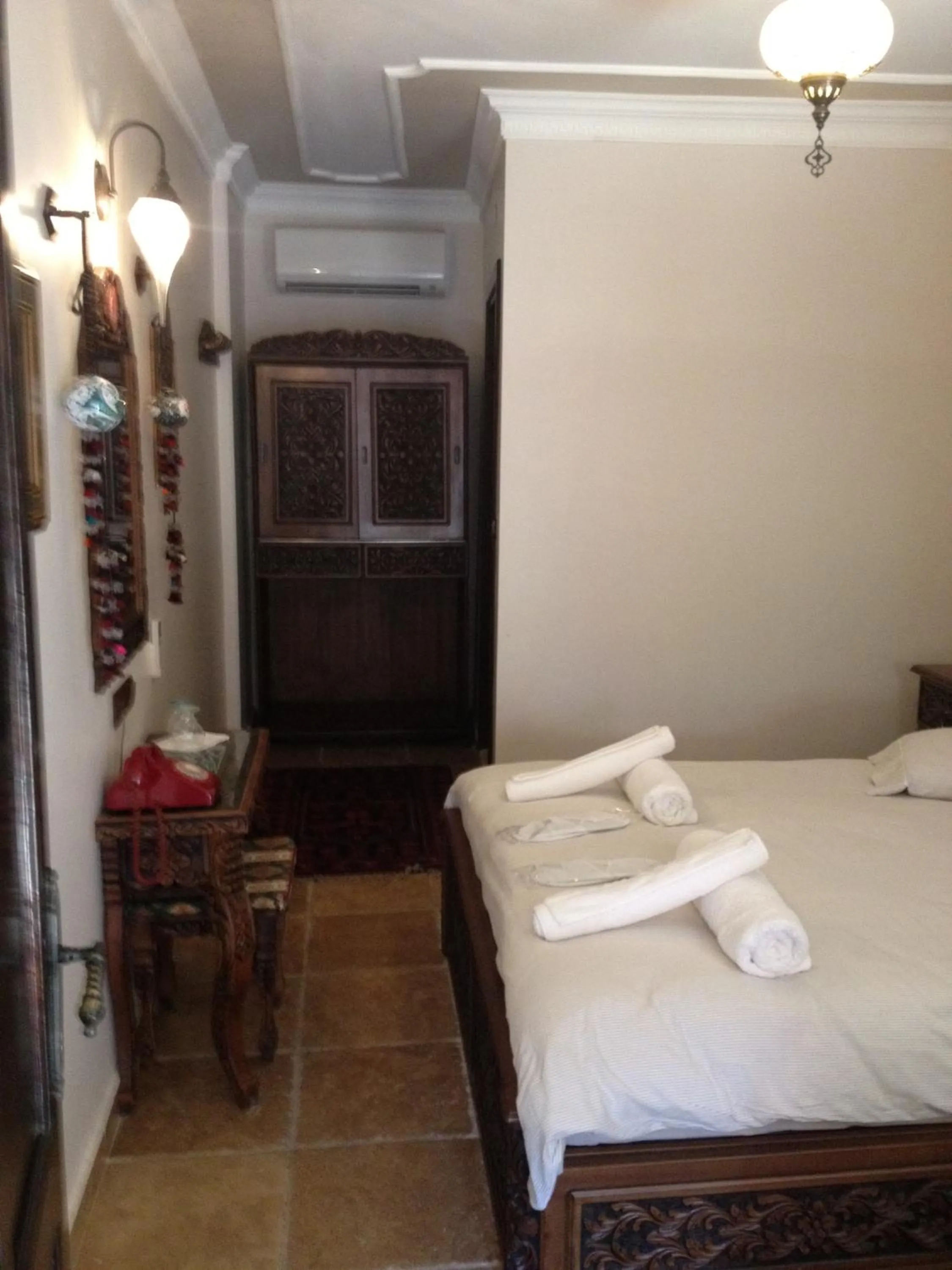 Photo of the whole room, Bed in Nilya Hotel