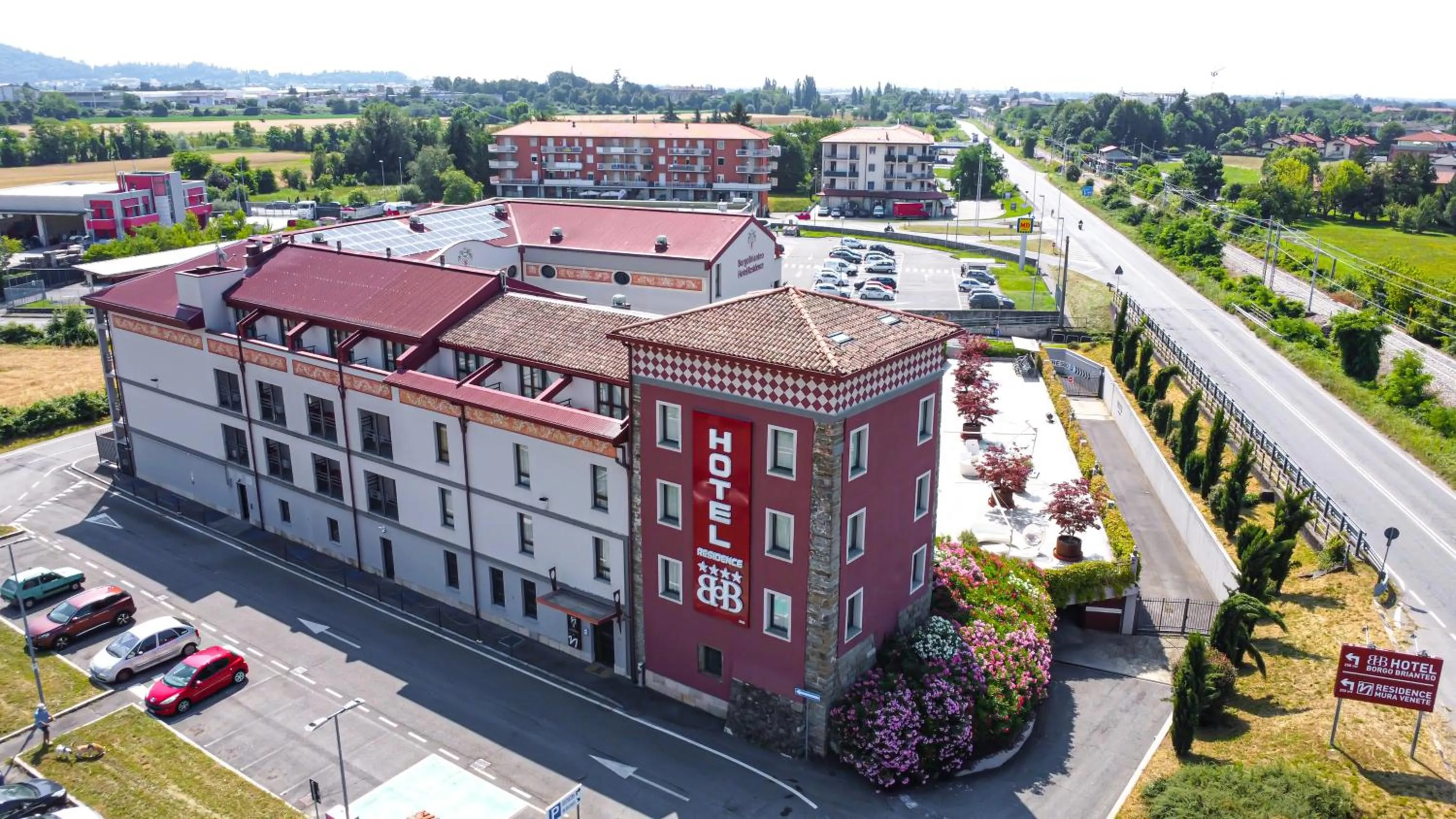 Property building in Hotel Borgo Brianteo