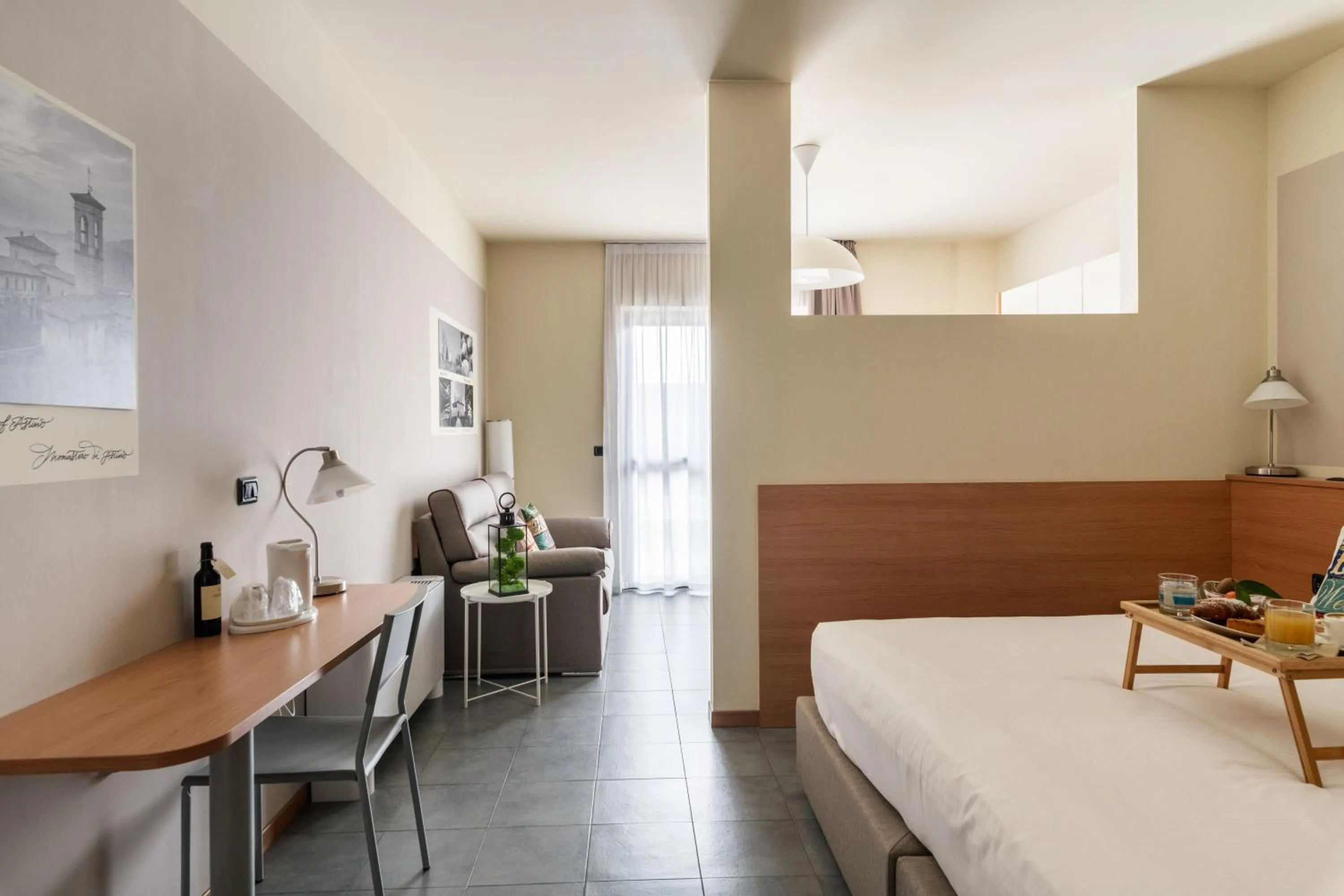 hair dresser, Bed in Hotel Borgo Brianteo