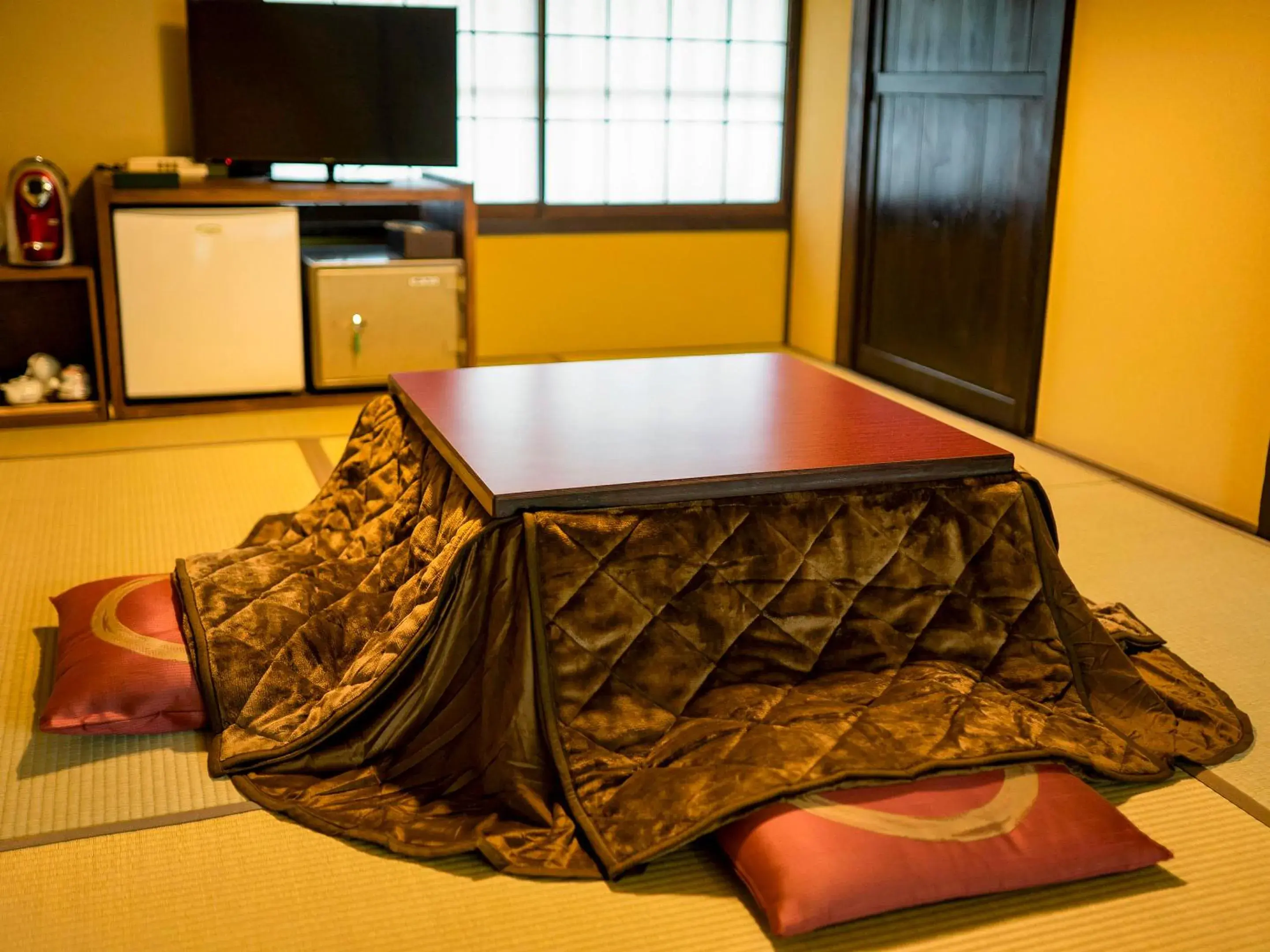 Photo of the whole room, Bed in Hakone Onsen Yuyado Yamanoshou Photo of the whole room, Bed in Hakone Onsen Yuyado Yamanoshou