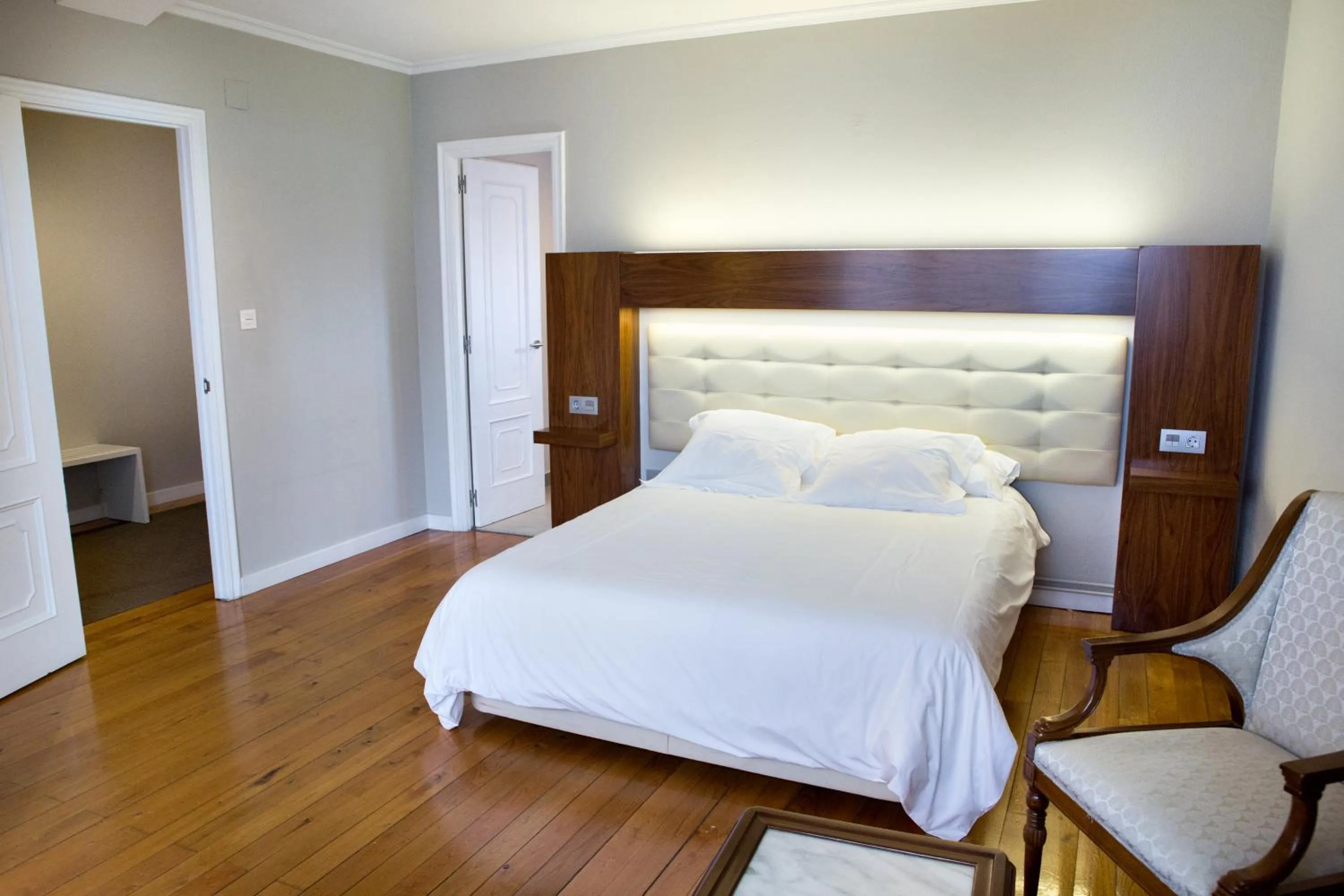 Photo of the whole room in Hotel Mogay