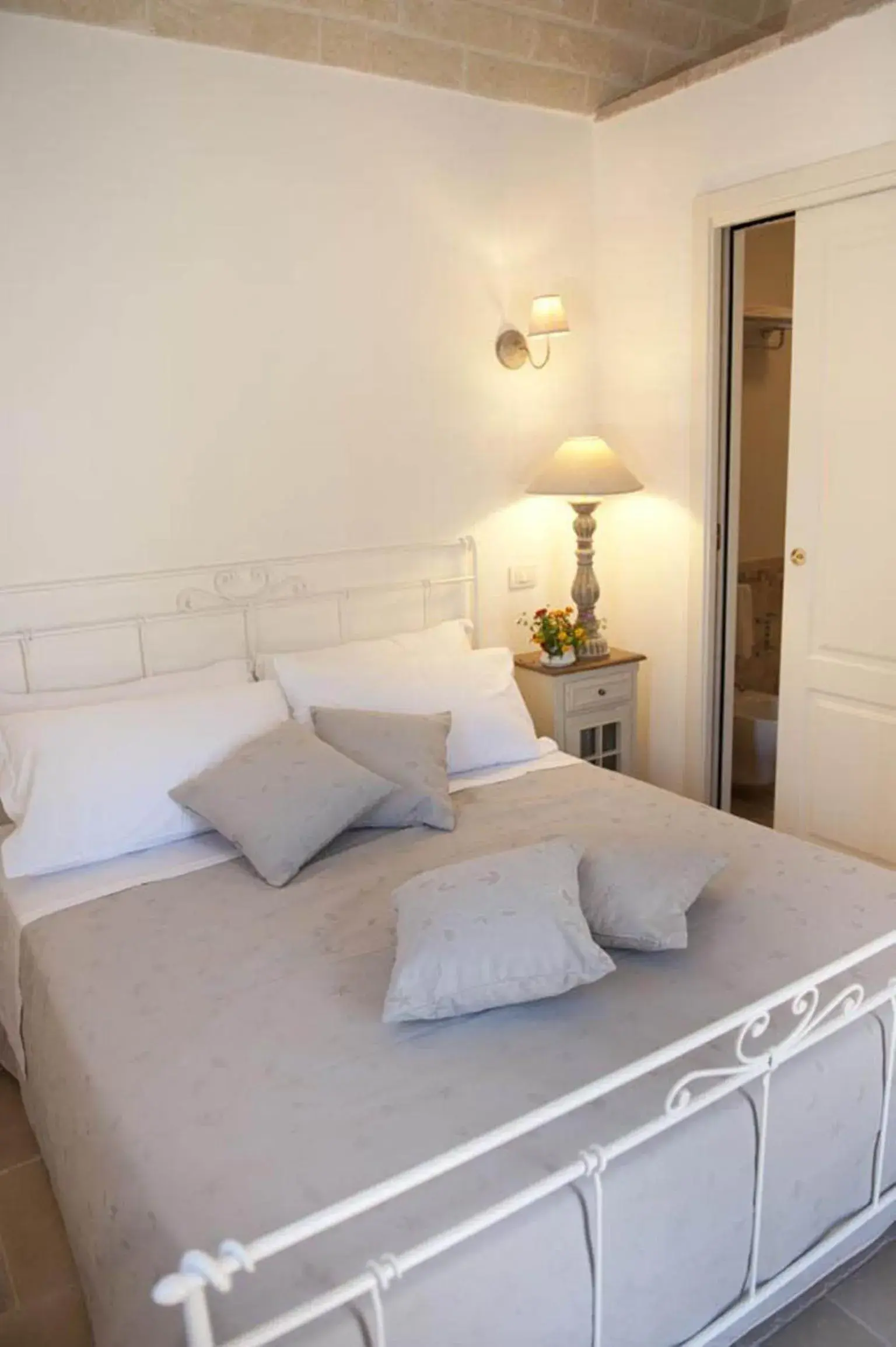 Bedroom, Bed in Donna Lucrezia Bedroom, Bed in Donna Lucrezia