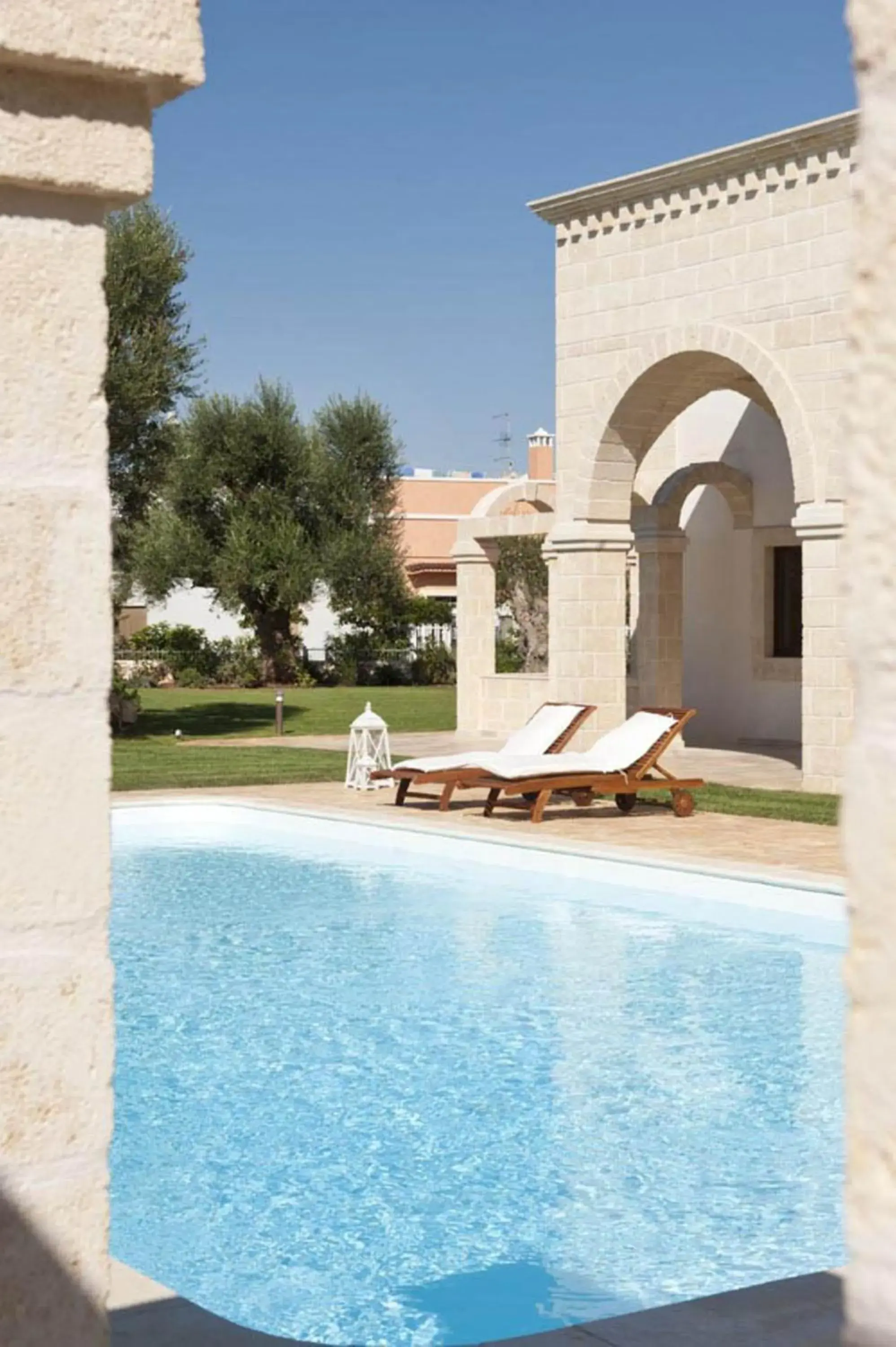Swimming pool in Donna Lucrezia Swimming pool in Donna Lucrezia