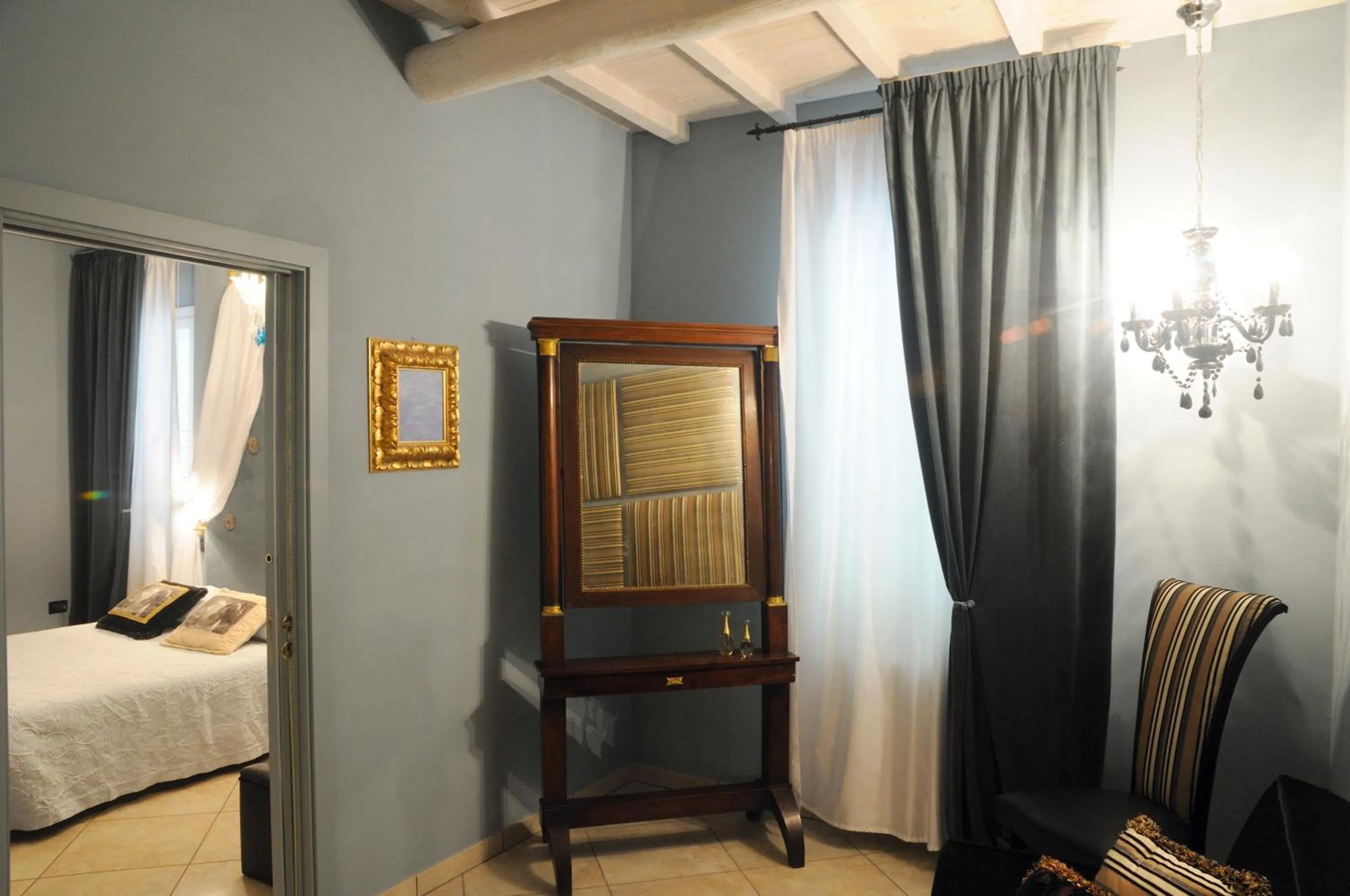 Junior Suite - single occupancy in B&B A Casa Dell'Antiquario