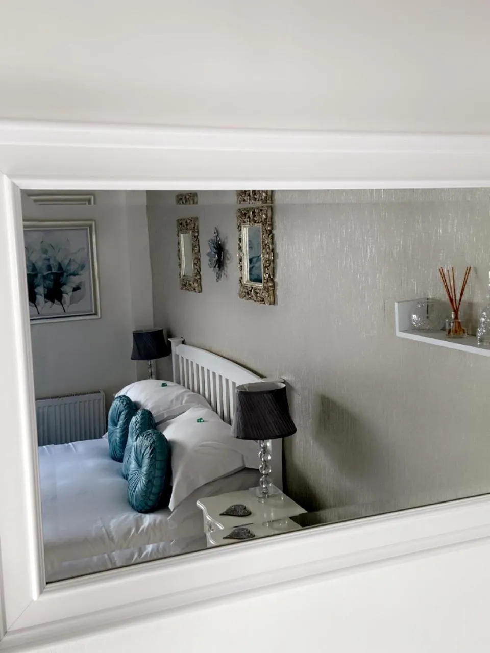 Bedroom, Bed in Tides Reach Guest House