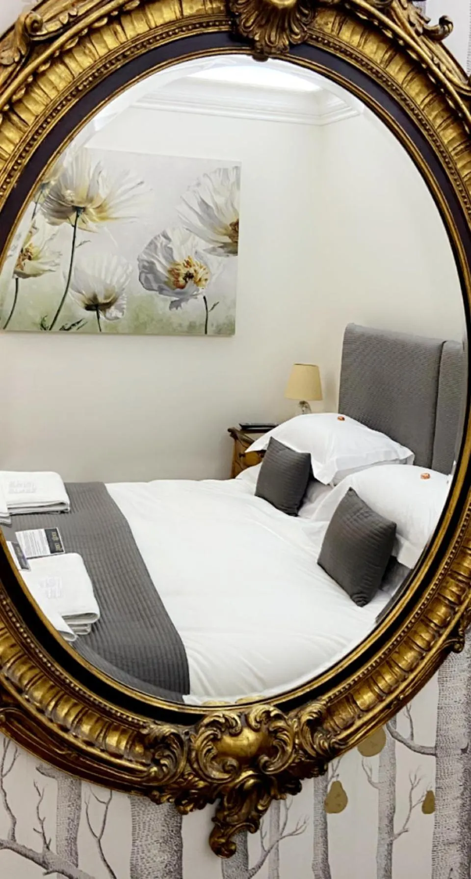 Bedroom, Bed in Tides Reach Guest House