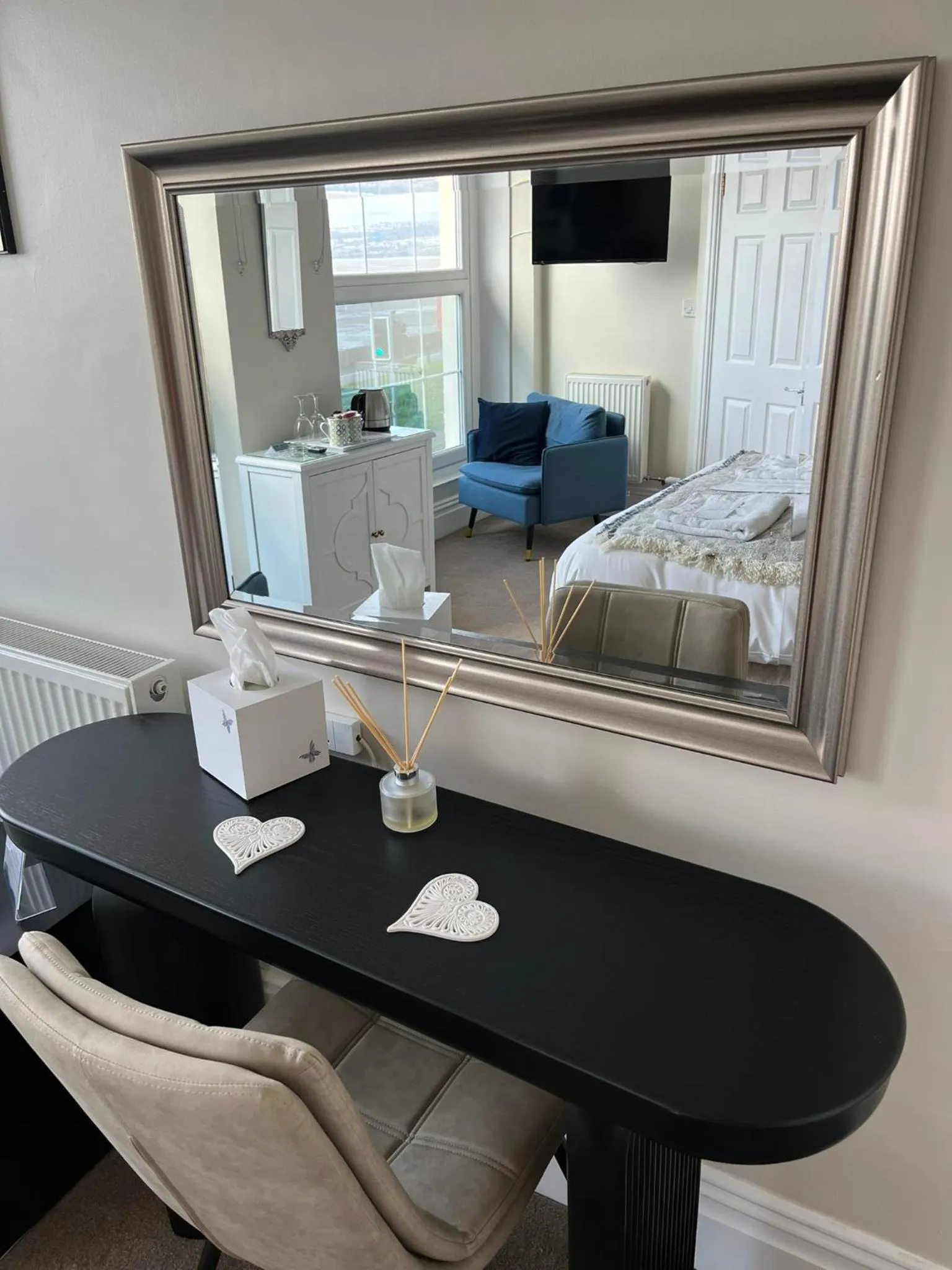 Bedroom, Bed in Tides Reach Guest House