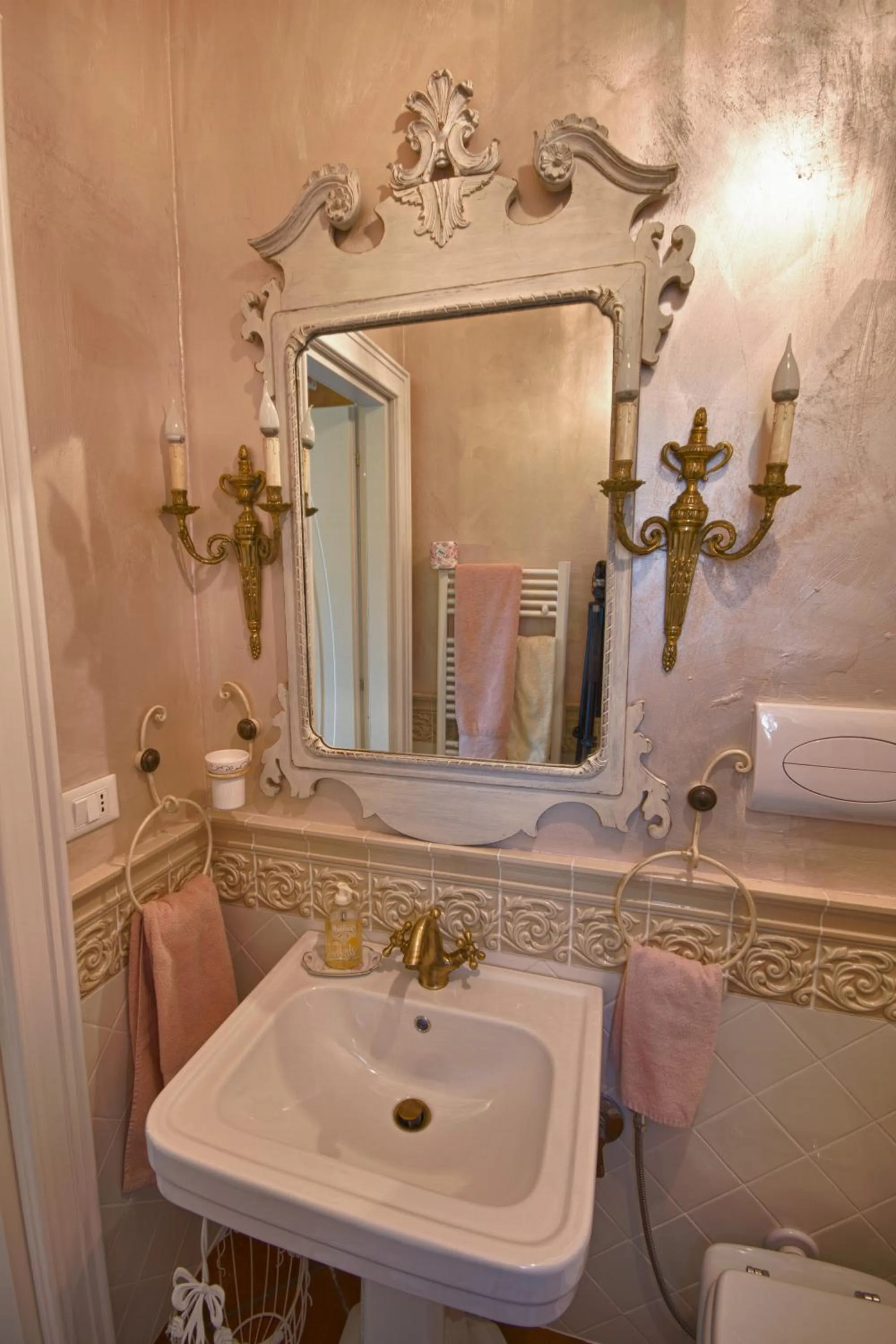 Bathroom in B&B La Maison degli Angeli