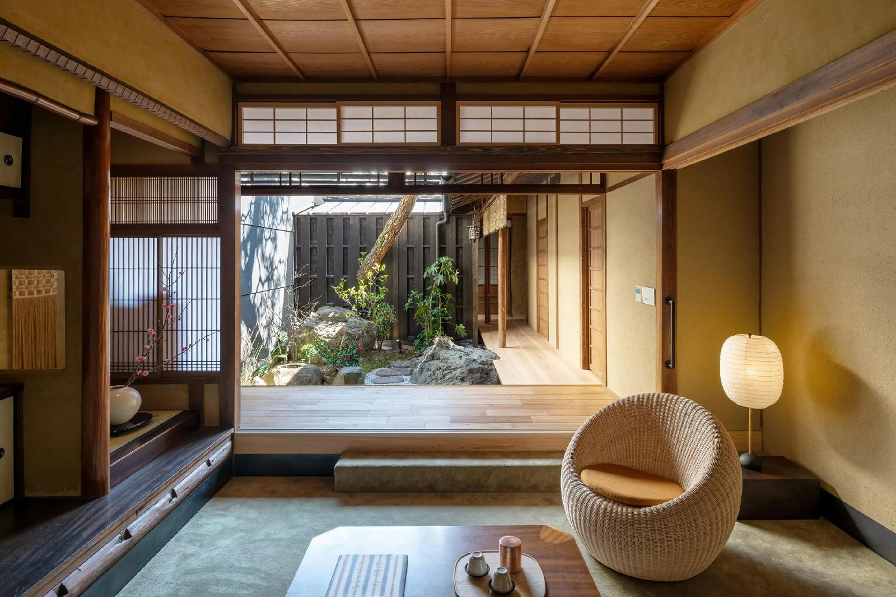 Day, Bed in Nazuna Kyoto Gosho