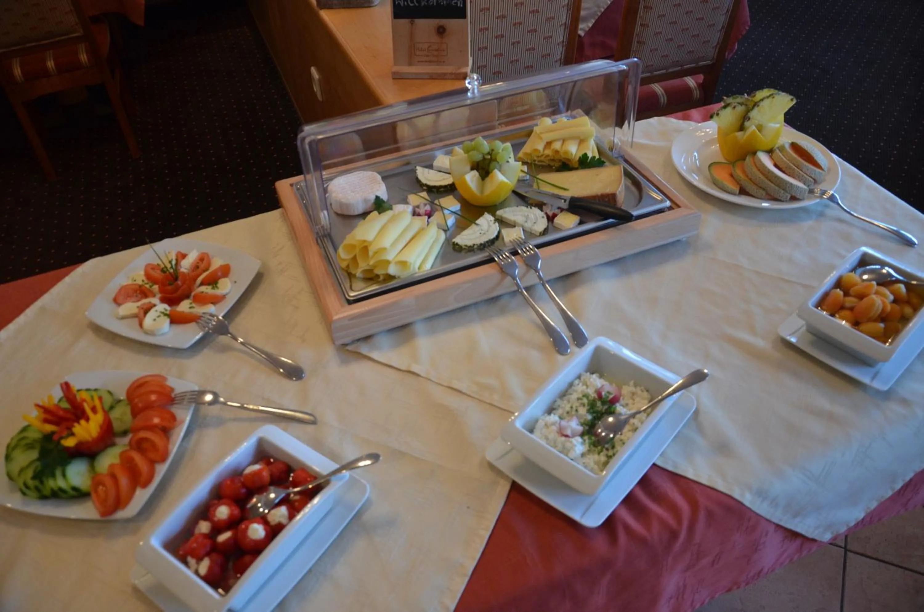 Buffet breakfast in Aparthotel Fernblick