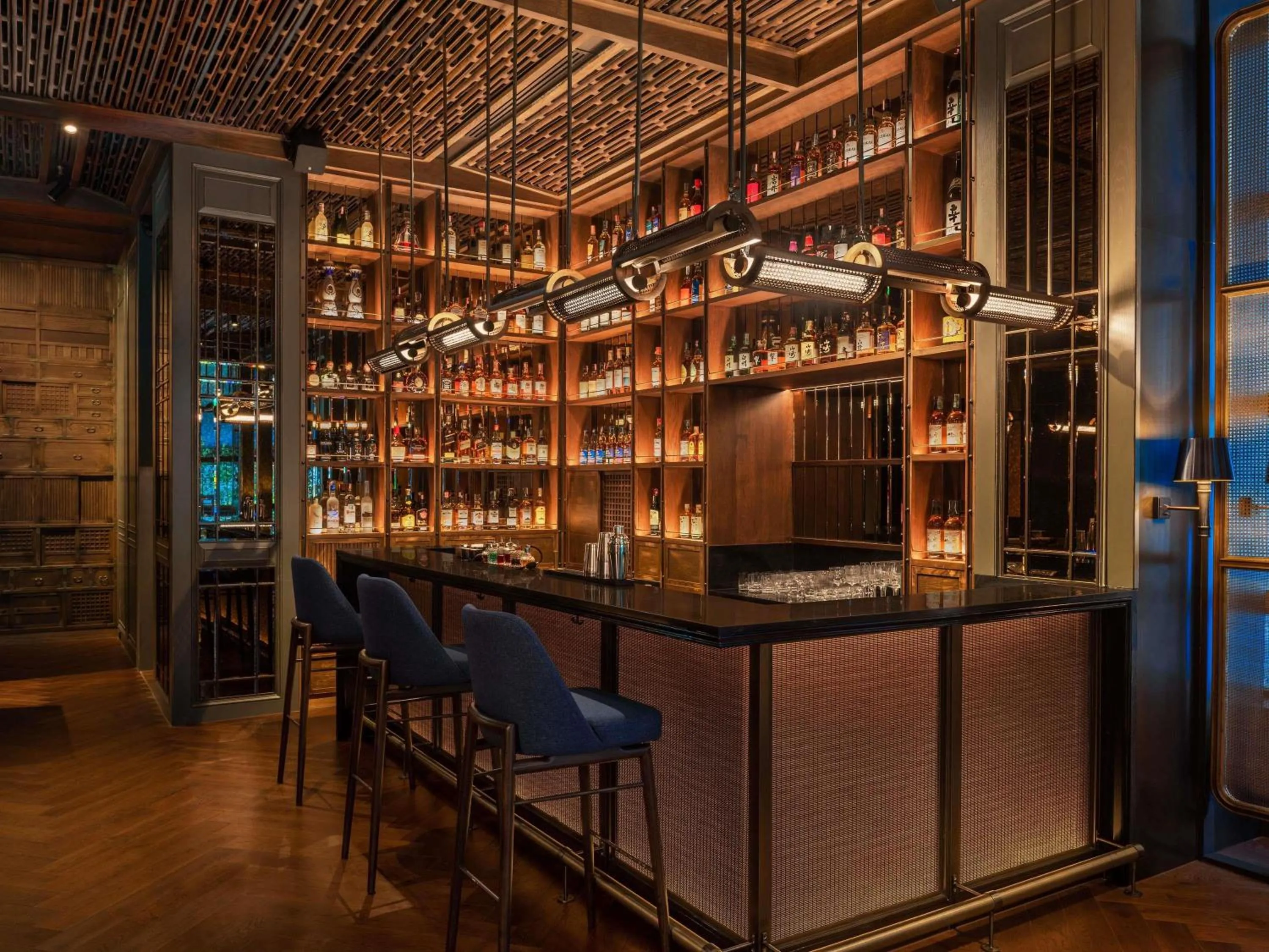 Lounge or bar in Sofitel Bangkok Sukhumvit