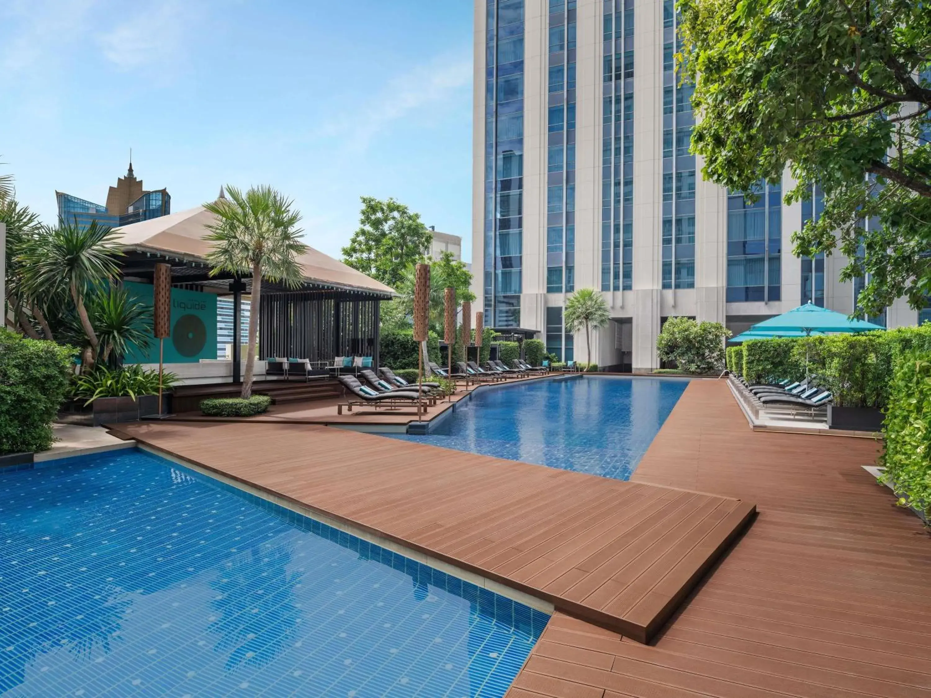 Pool view in Sofitel Bangkok Sukhumvit Pool view in Sofitel Bangkok Sukhumvit