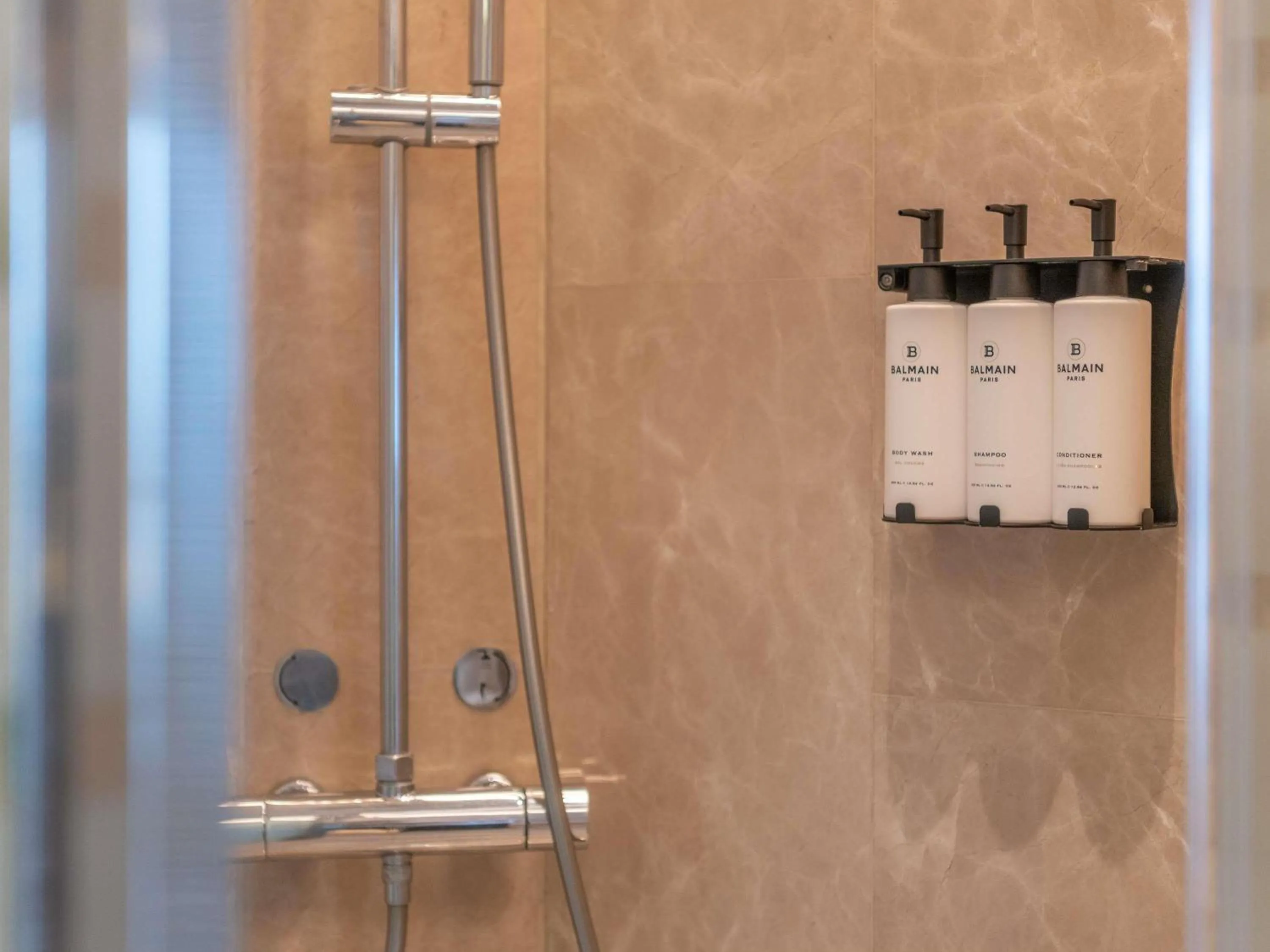 Photo of the whole room in Sofitel Bangkok Sukhumvit