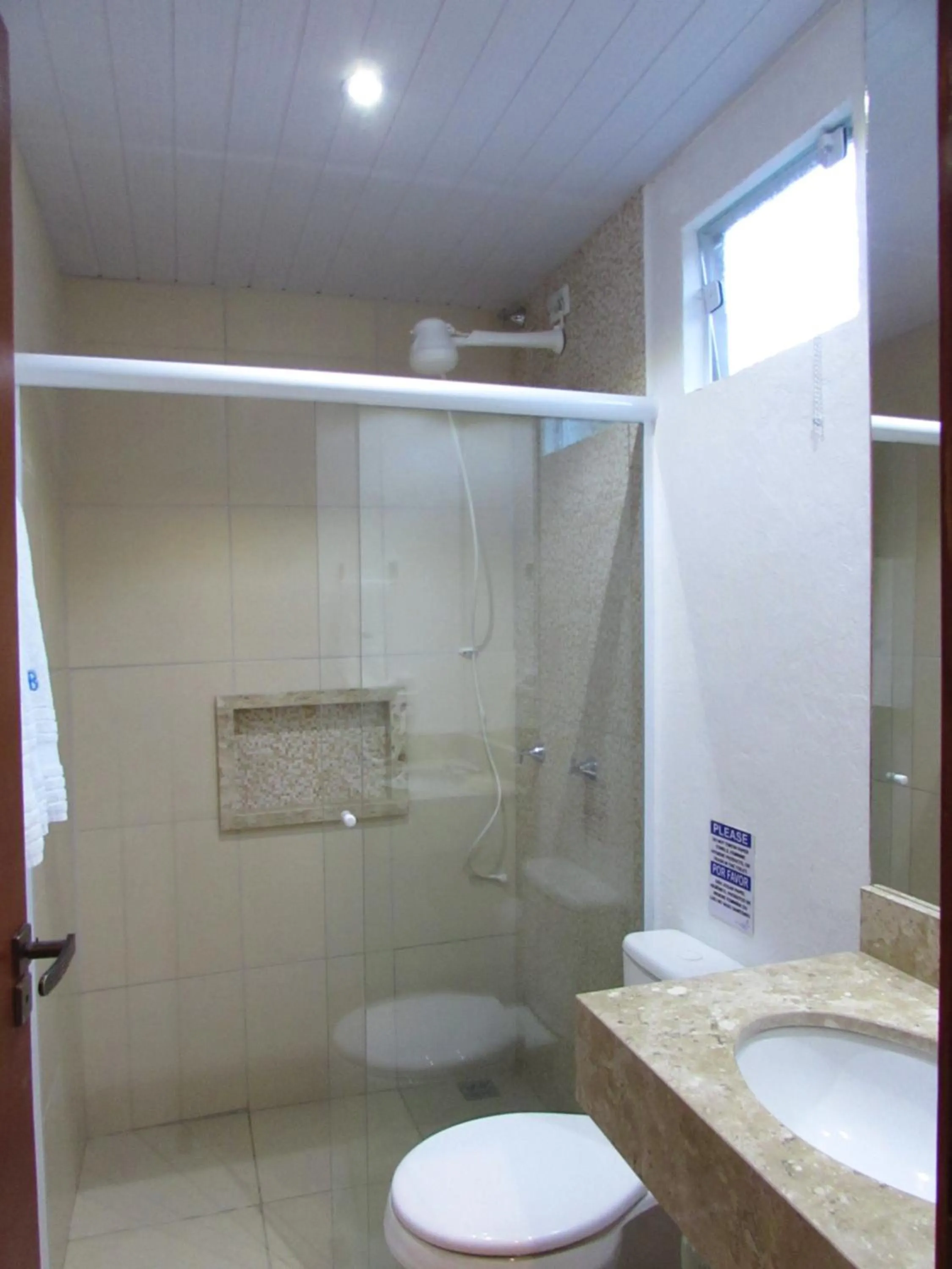 Shower in Pousada Muito Bonito