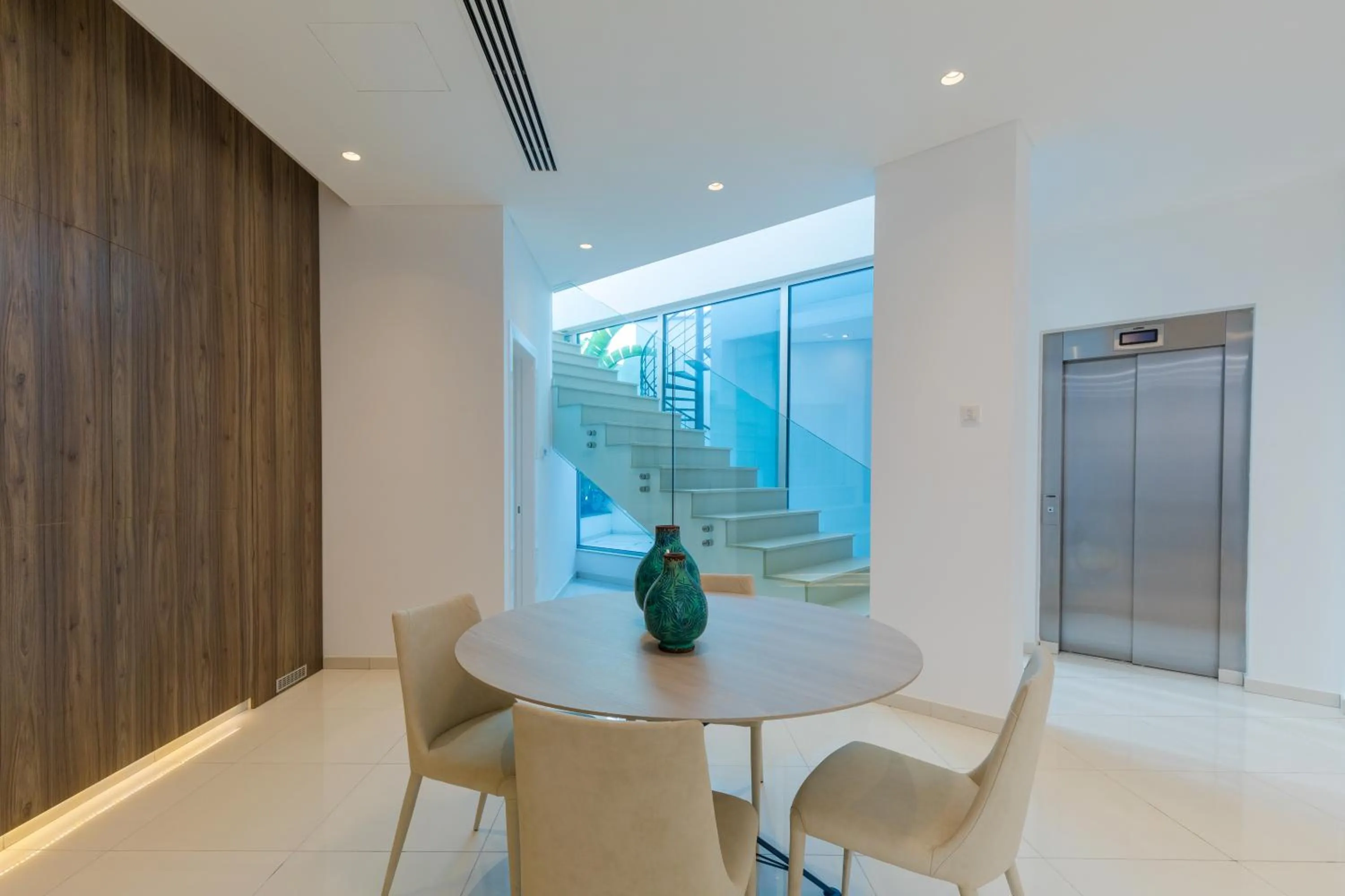 Dining area in Vivo Mare Beachfront-Seaview Villas