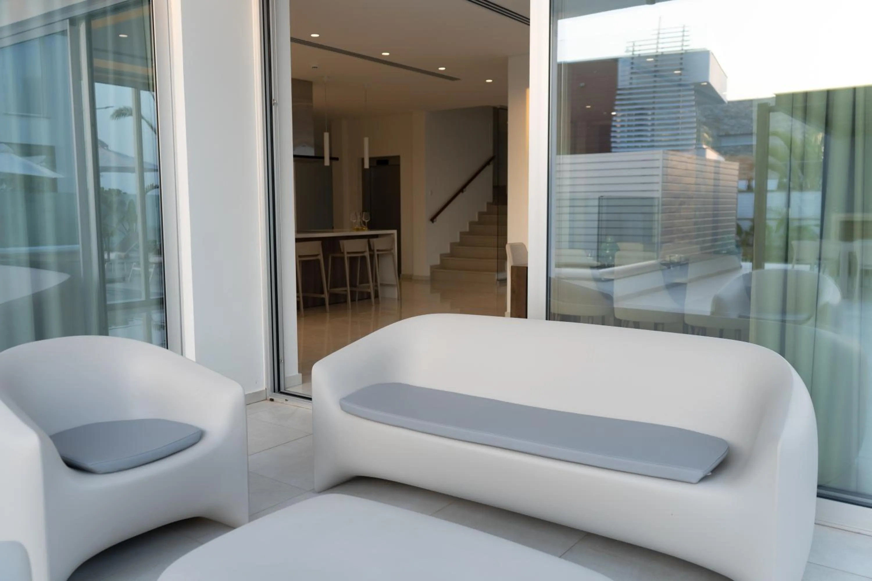 Balcony/Terrace, Bed in Vivo Mare Beachfront-Seaview Villas