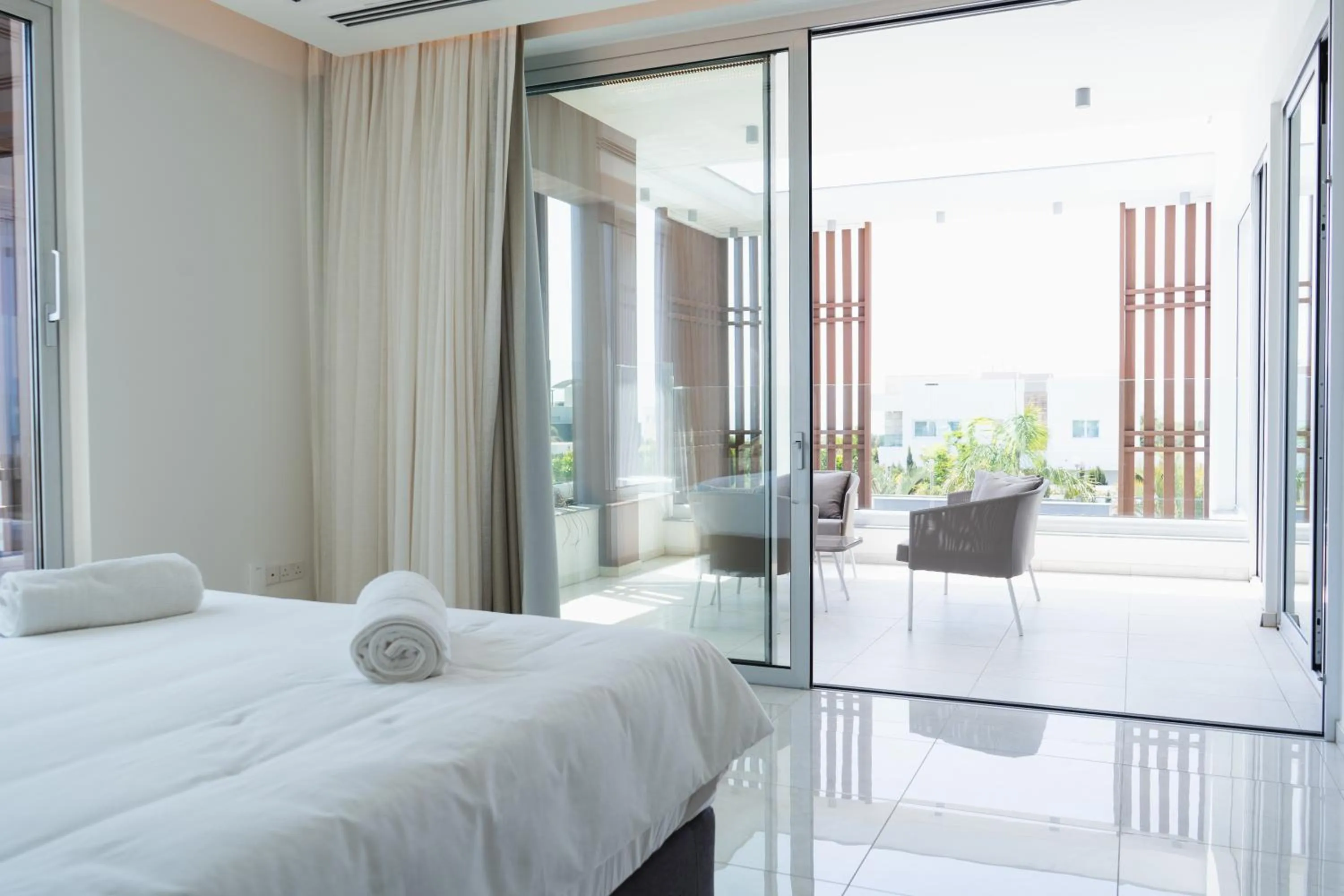 Bedroom, Bed in Vivo Mare Beachfront-Seaview Villas