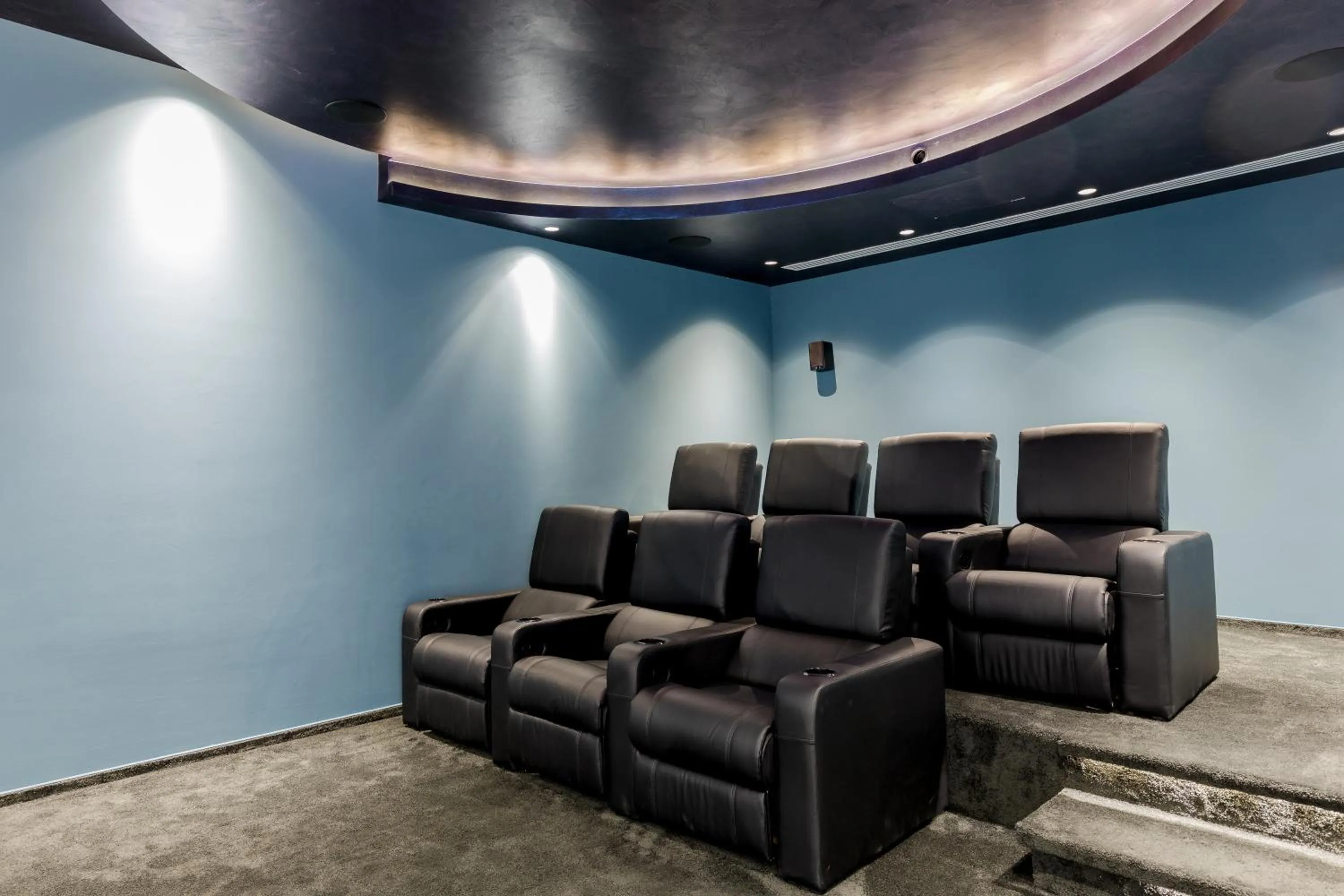 TV and multimedia in Vivo Mare Beachfront-Seaview Villas