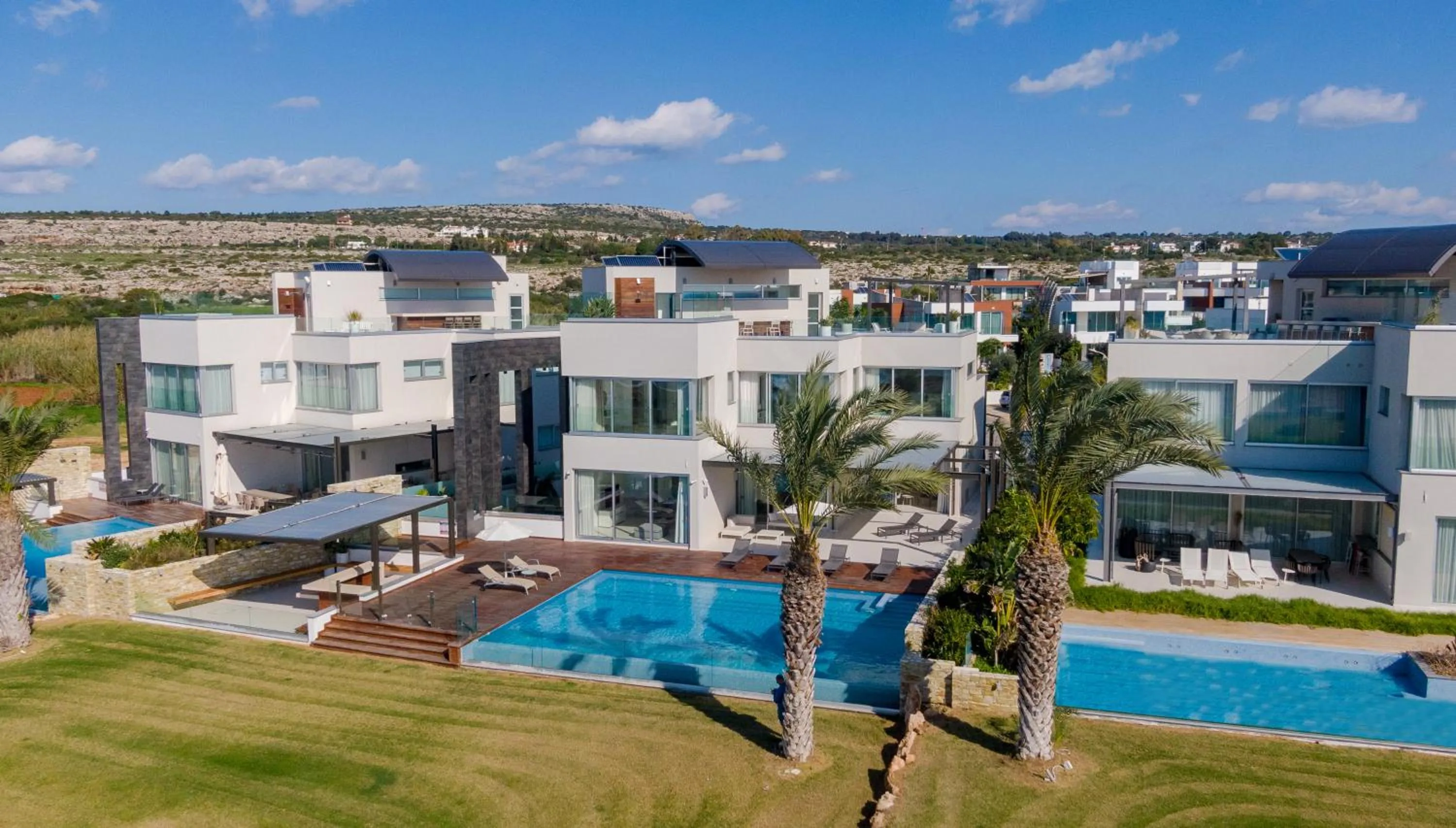 Property building in Vivo Mare Beachfront-Seaview Villas