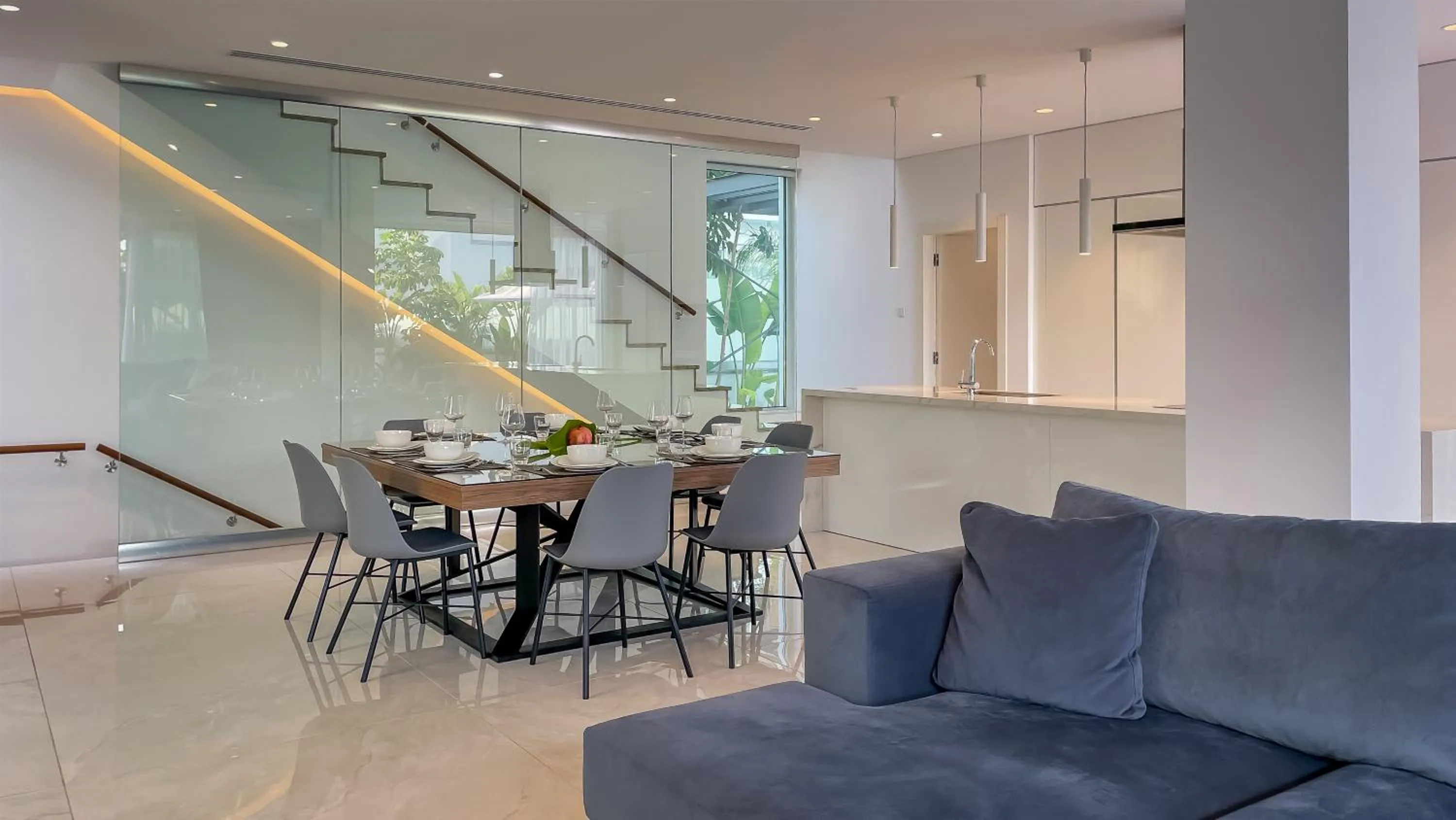 Dining area in Vivo Mare Beachfront-Seaview Villas