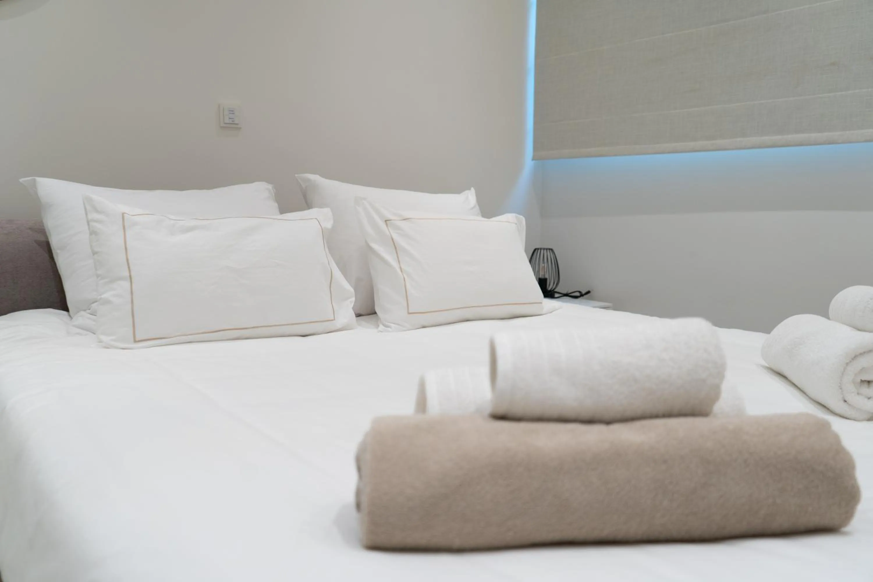 Bedroom, Bed in Vivo Mare Beachfront-Seaview Villas