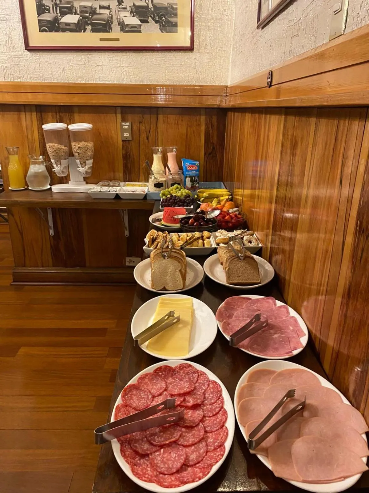 Breakfast in Hotel Vegas