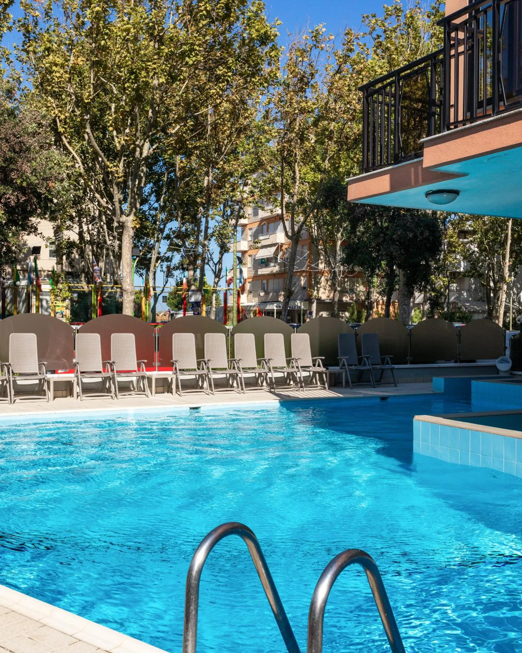 Swimming pool in Hotel Apollo