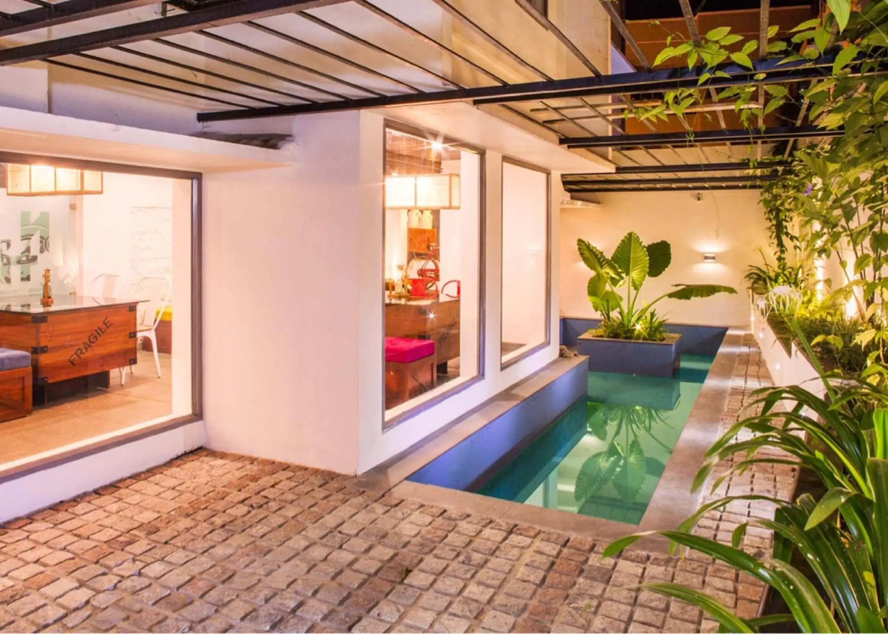 Hotel Neighbourhood, Cochin Hotel Neighbourhood, Cochin