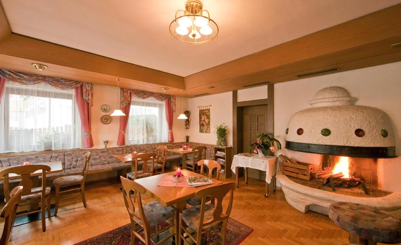 Restaurant/places to eat in Hotel Rainegg