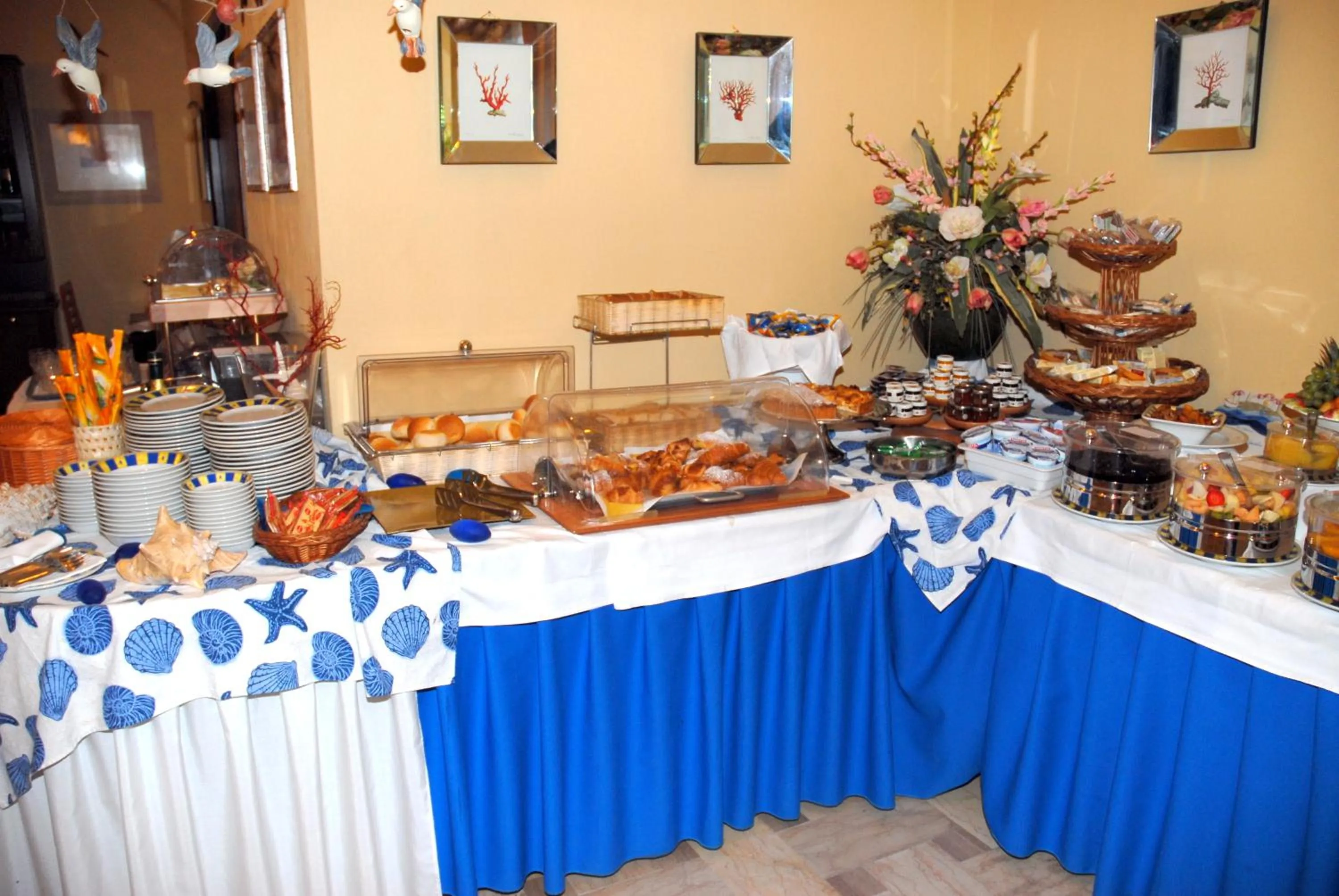 Buffet breakfast in Hotel Solemare