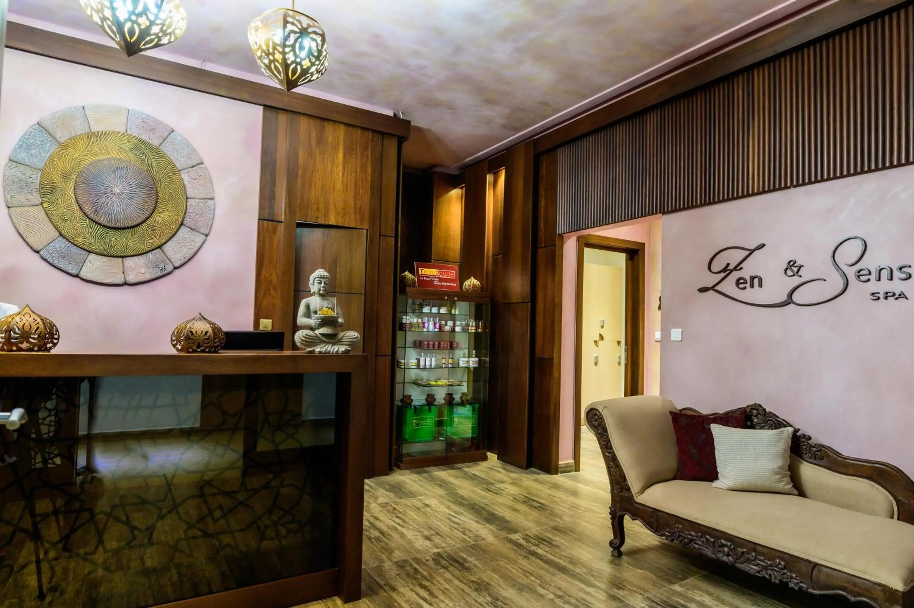 Lobby or reception in Baobab Tree Hôtel & Spa