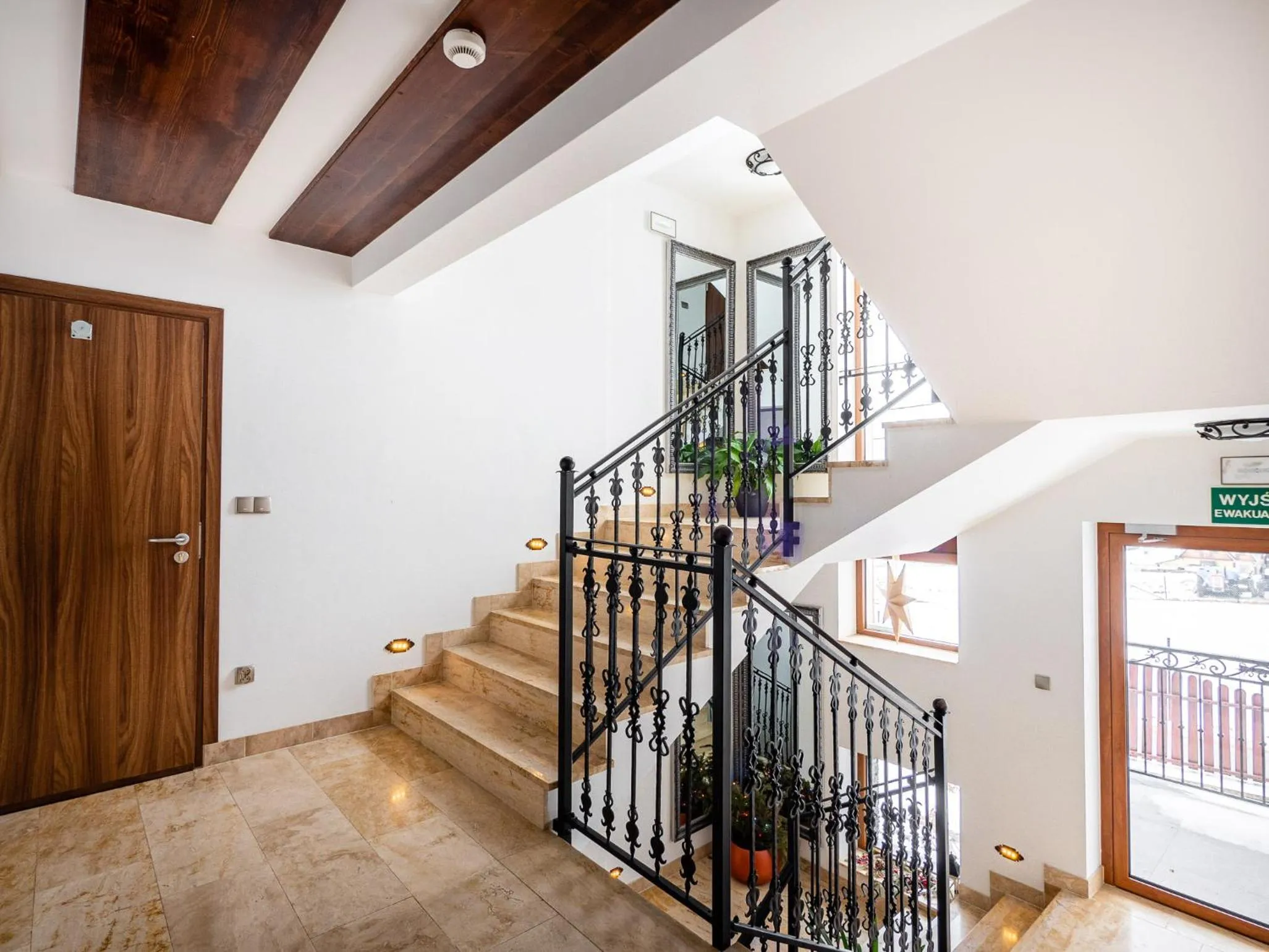 Lobby or reception in ECO Willa Grand Karpatia Ski&Wellness