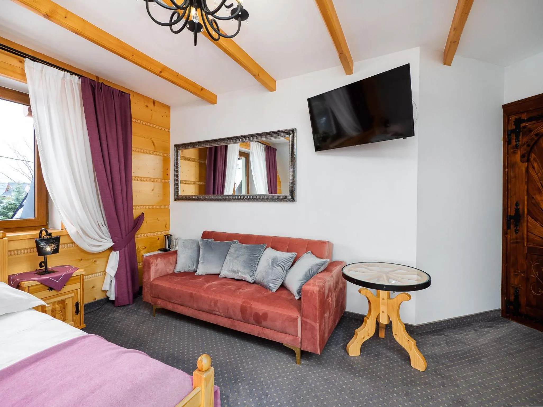 Bed in ECO Willa Grand Karpatia Ski&Wellness