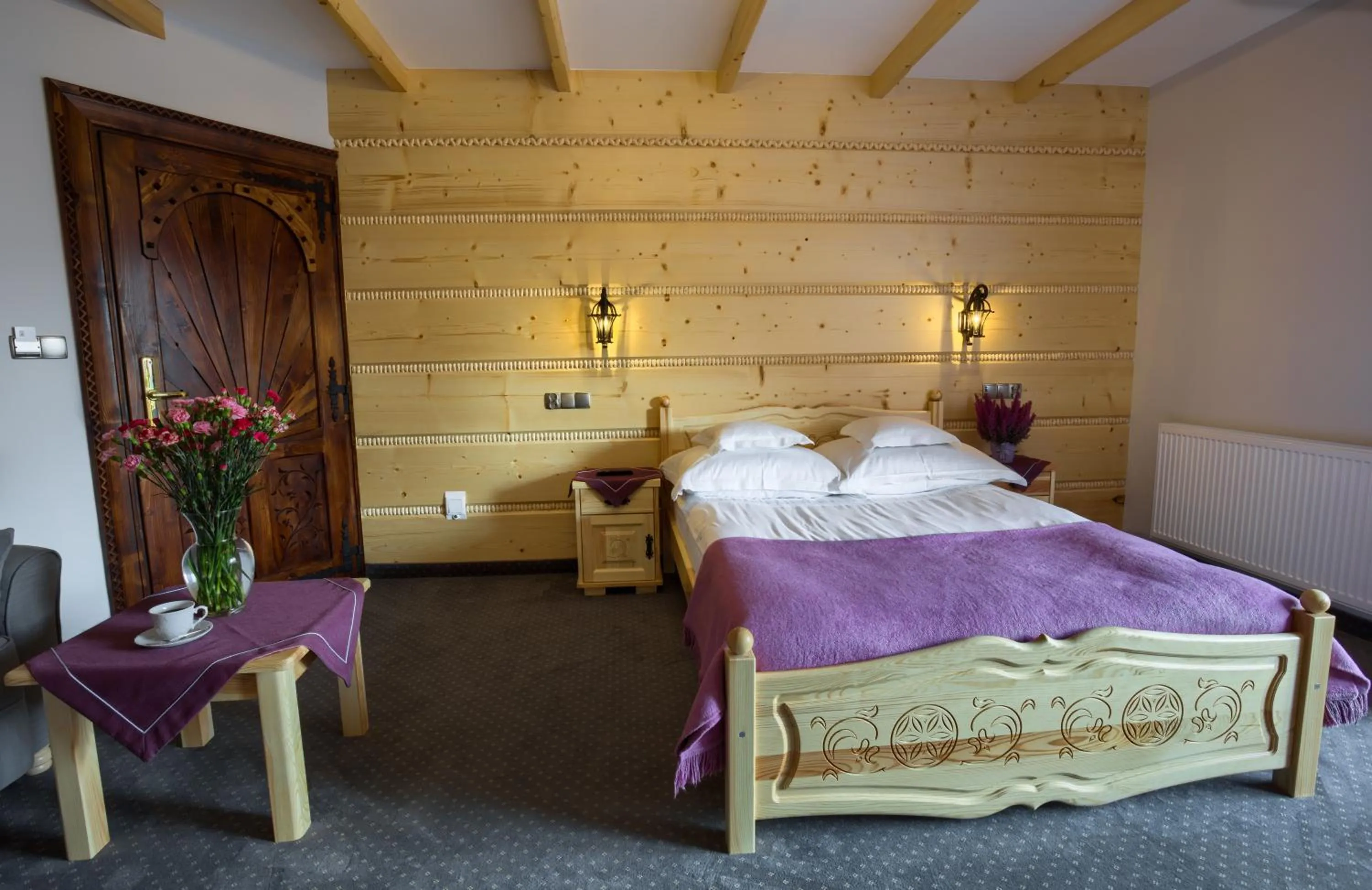 Seating area, Bed in ECO Willa Grand Karpatia Ski&Wellness