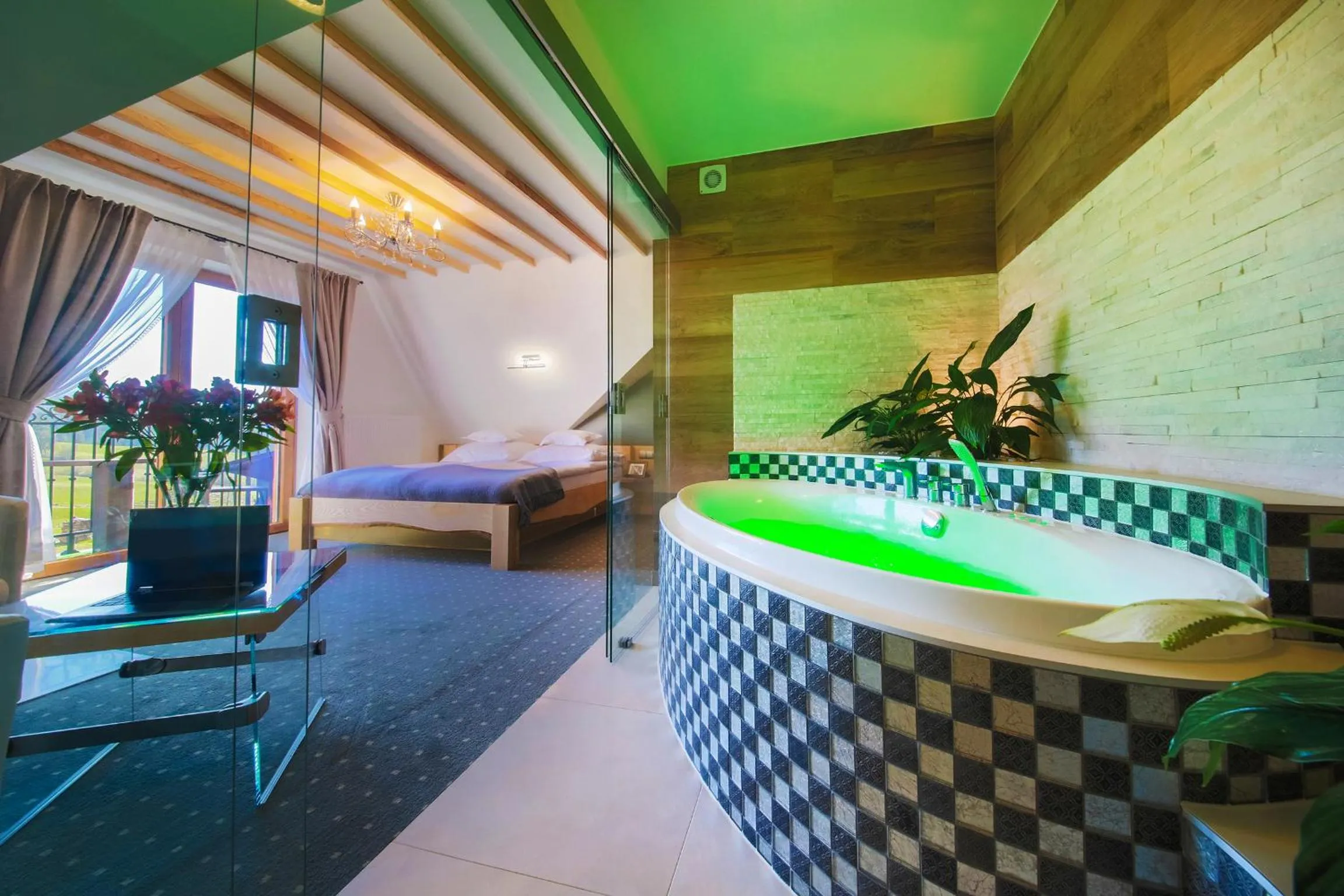 Bathroom, Bed in ECO Willa Grand Karpatia Ski&Wellness