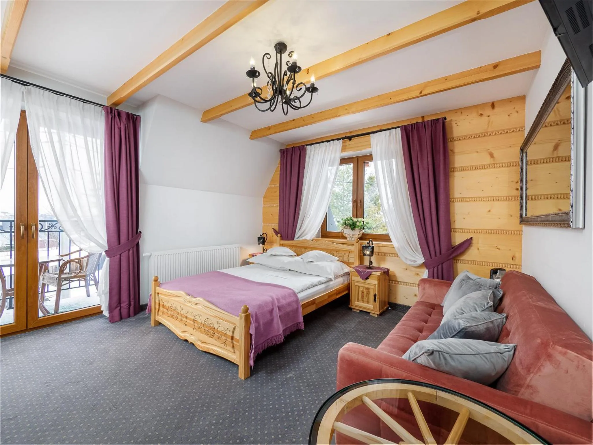 Bed in ECO Willa Grand Karpatia Ski&Wellness