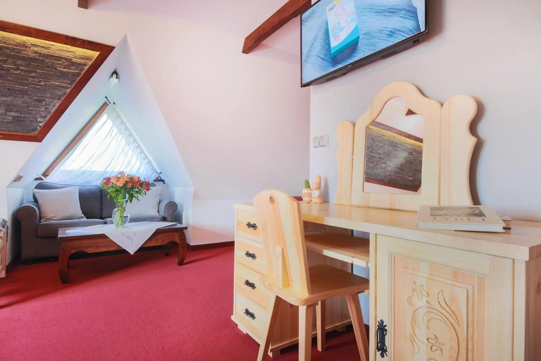 TV and multimedia, Bed in ECO Willa Grand Karpatia Ski&Wellness