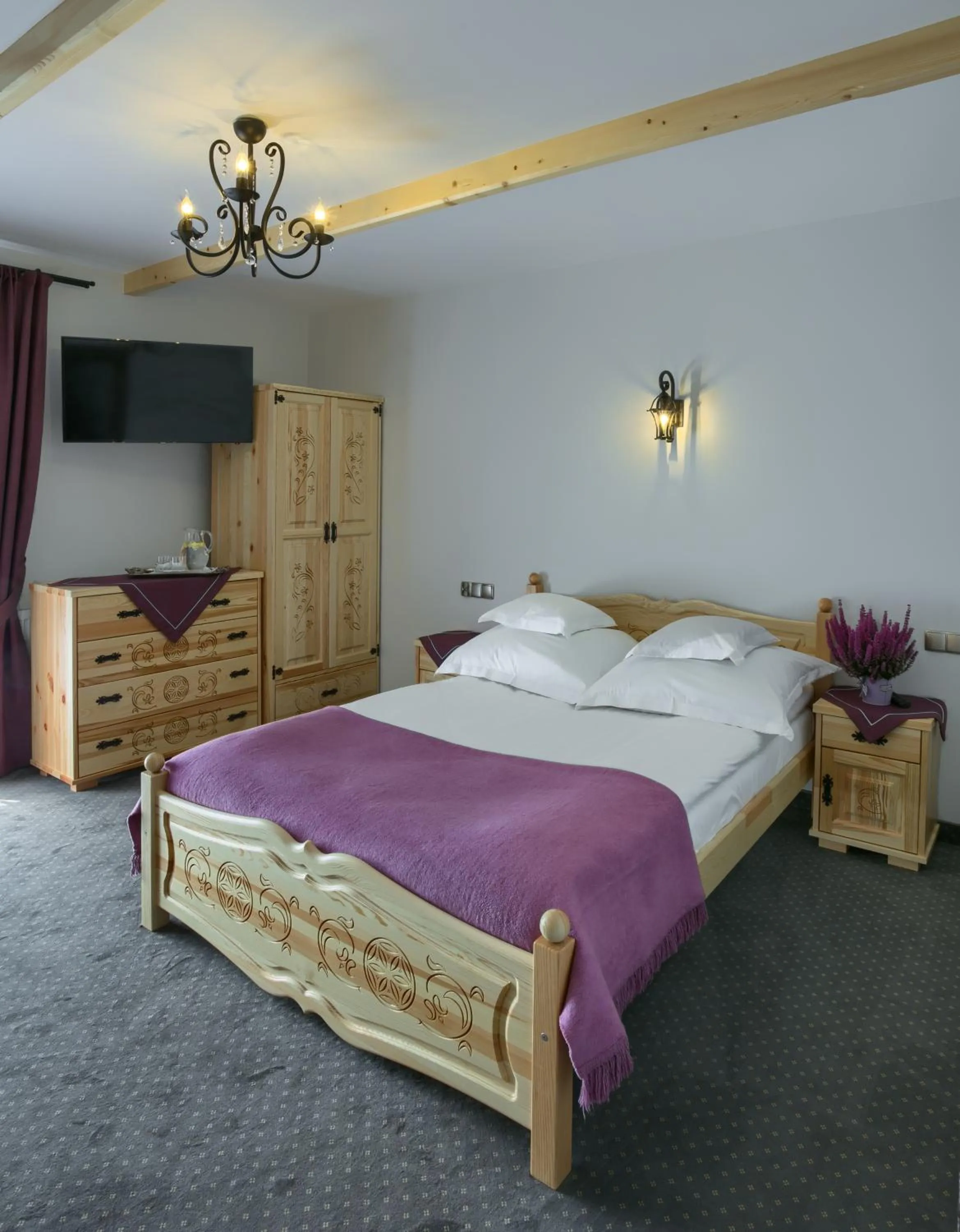 Bathroom, Bed in ECO Willa Grand Karpatia Ski&Wellness